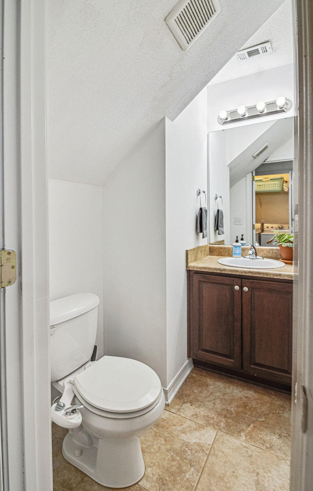 STILLWELL ESTATES - Residential Lease