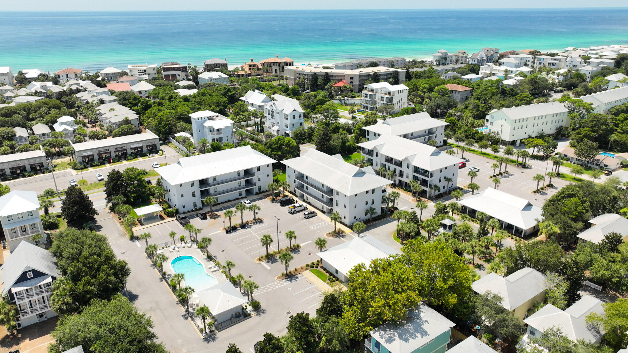 HIDDEN LAKE Condominium - Residential