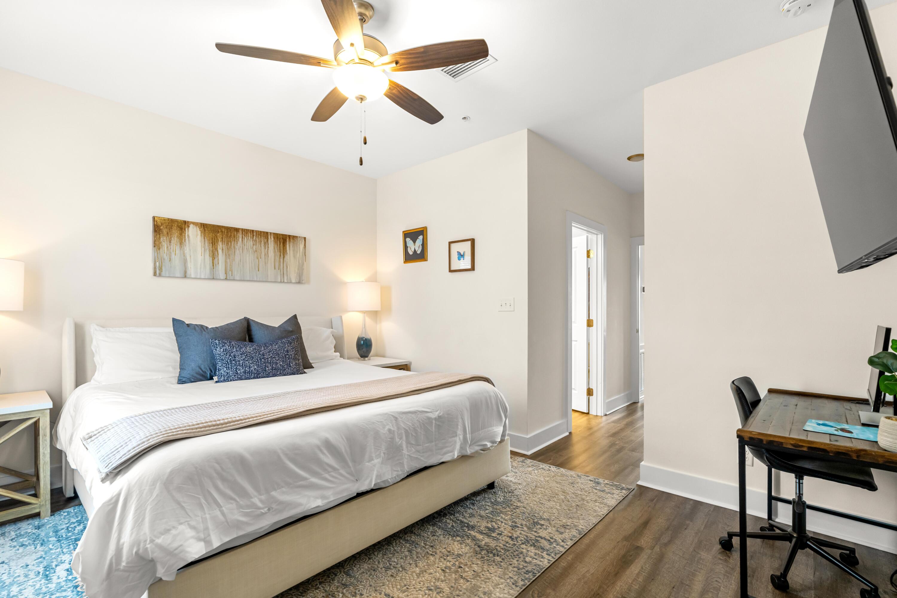 HIDDEN LAKE Condominium - Residential