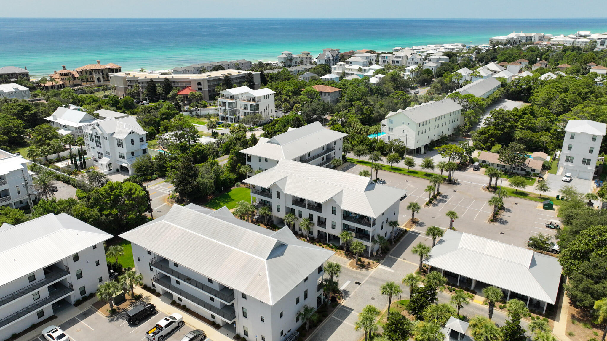 HIDDEN LAKE Condominium - Residential