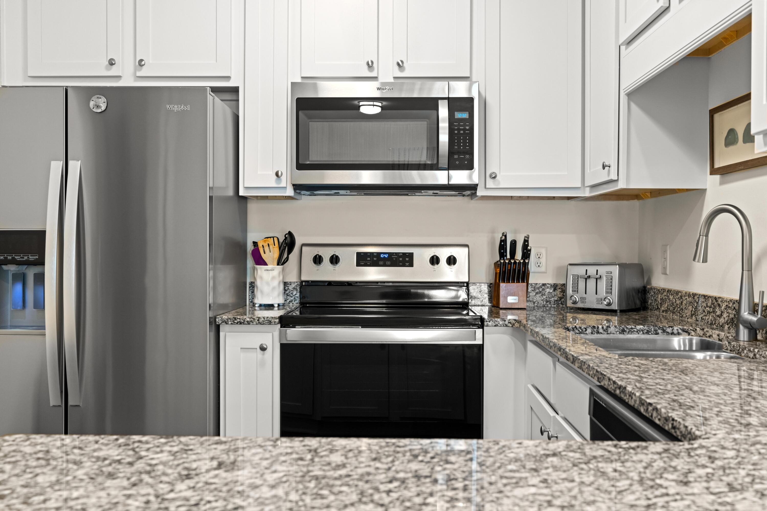 HIDDEN LAKE Condominium - Residential