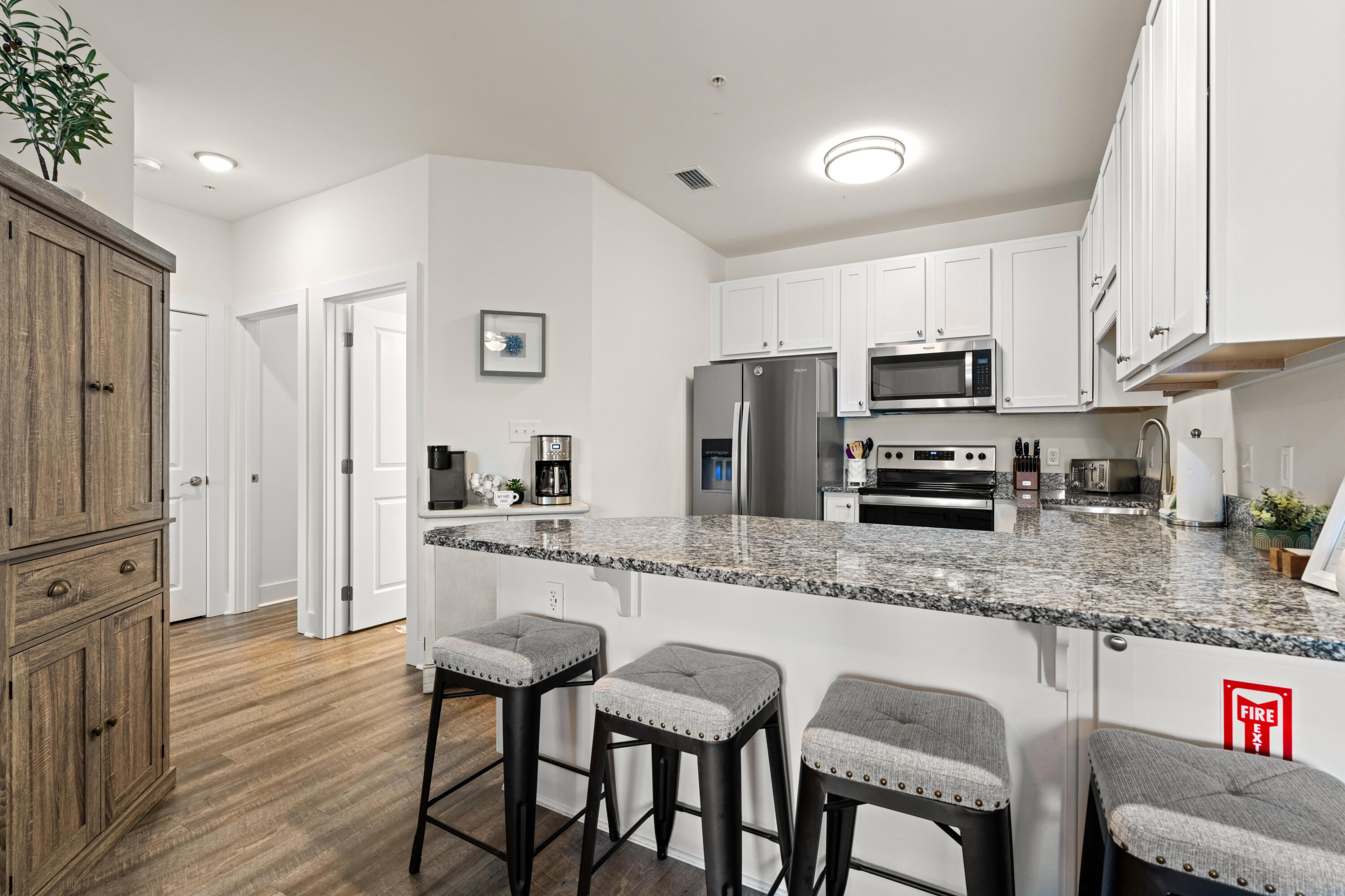 HIDDEN LAKE Condominium - Residential