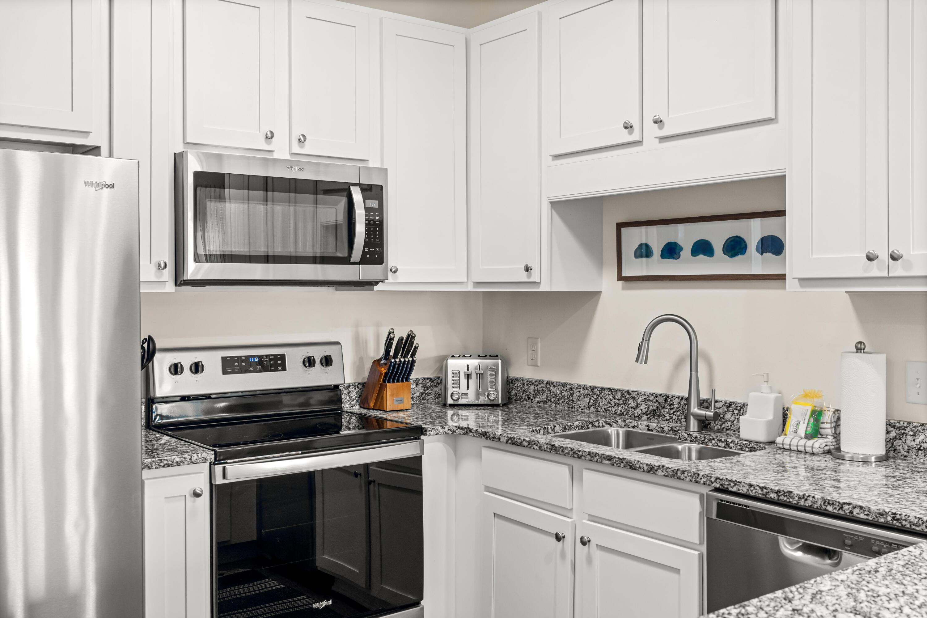 HIDDEN LAKE Condominium - Residential