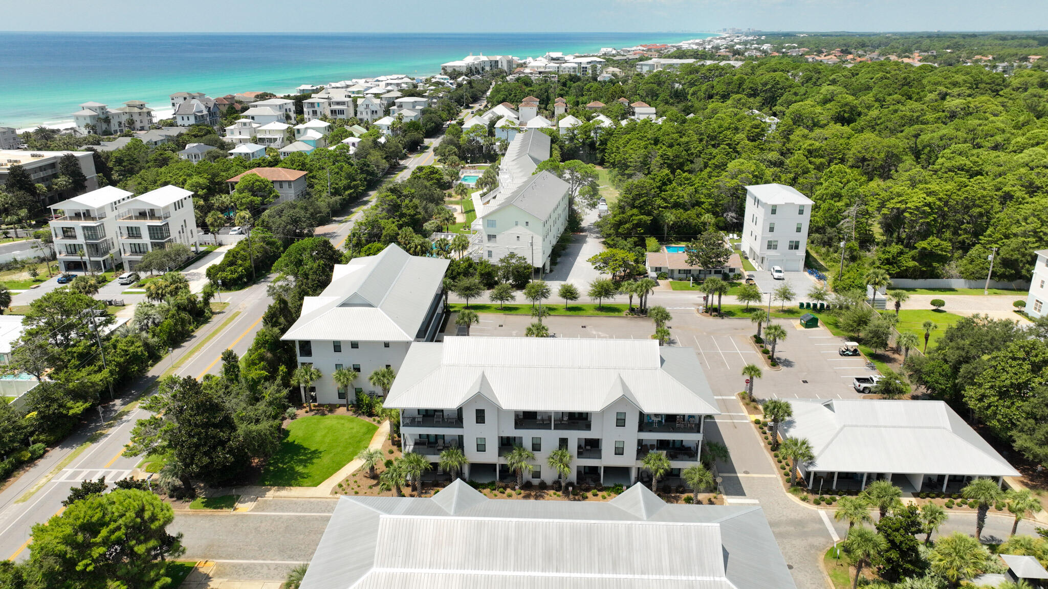 HIDDEN LAKE Condominium - Residential