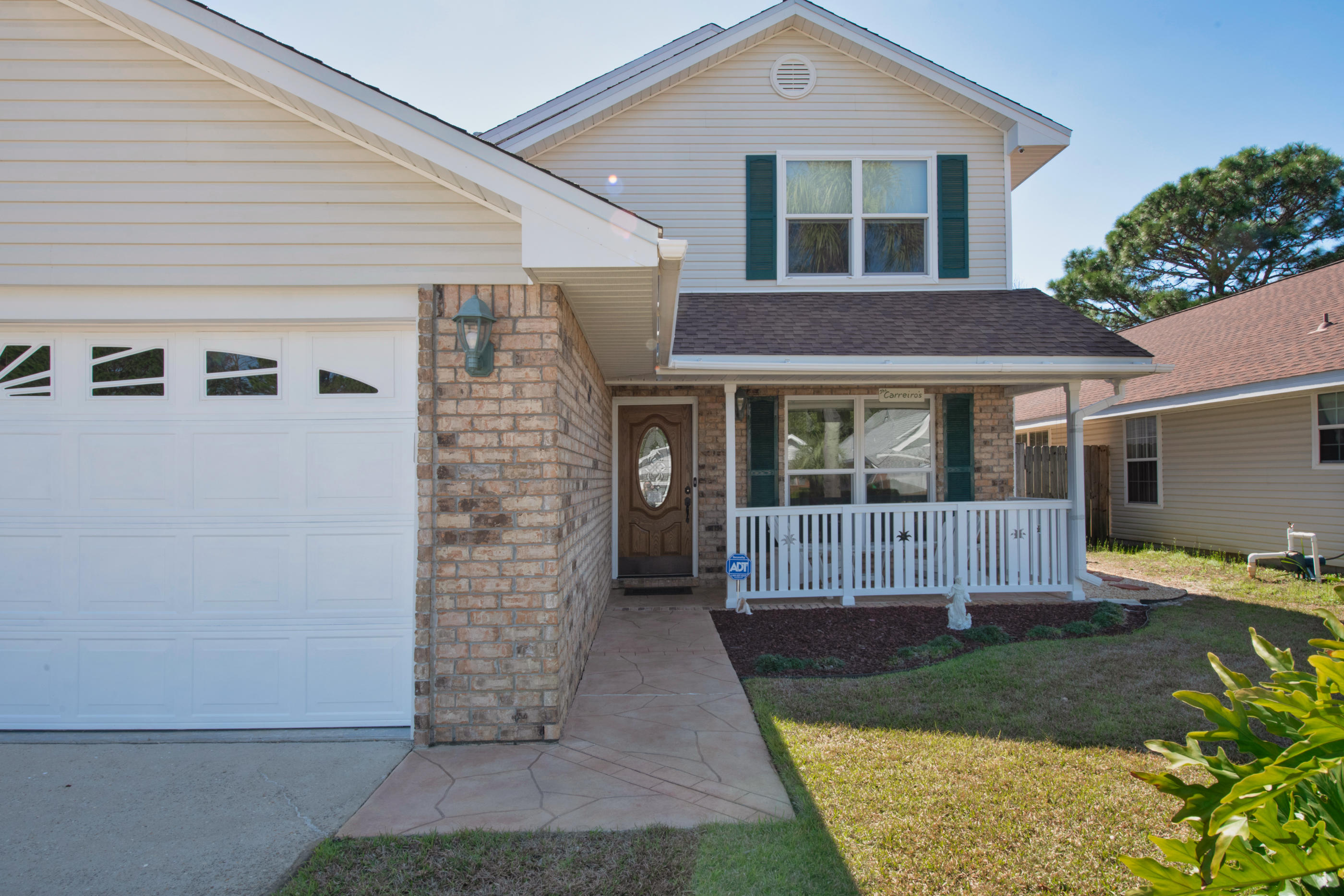 EMERALD VILLAGE S/D LOT 43 BLK B - Residential