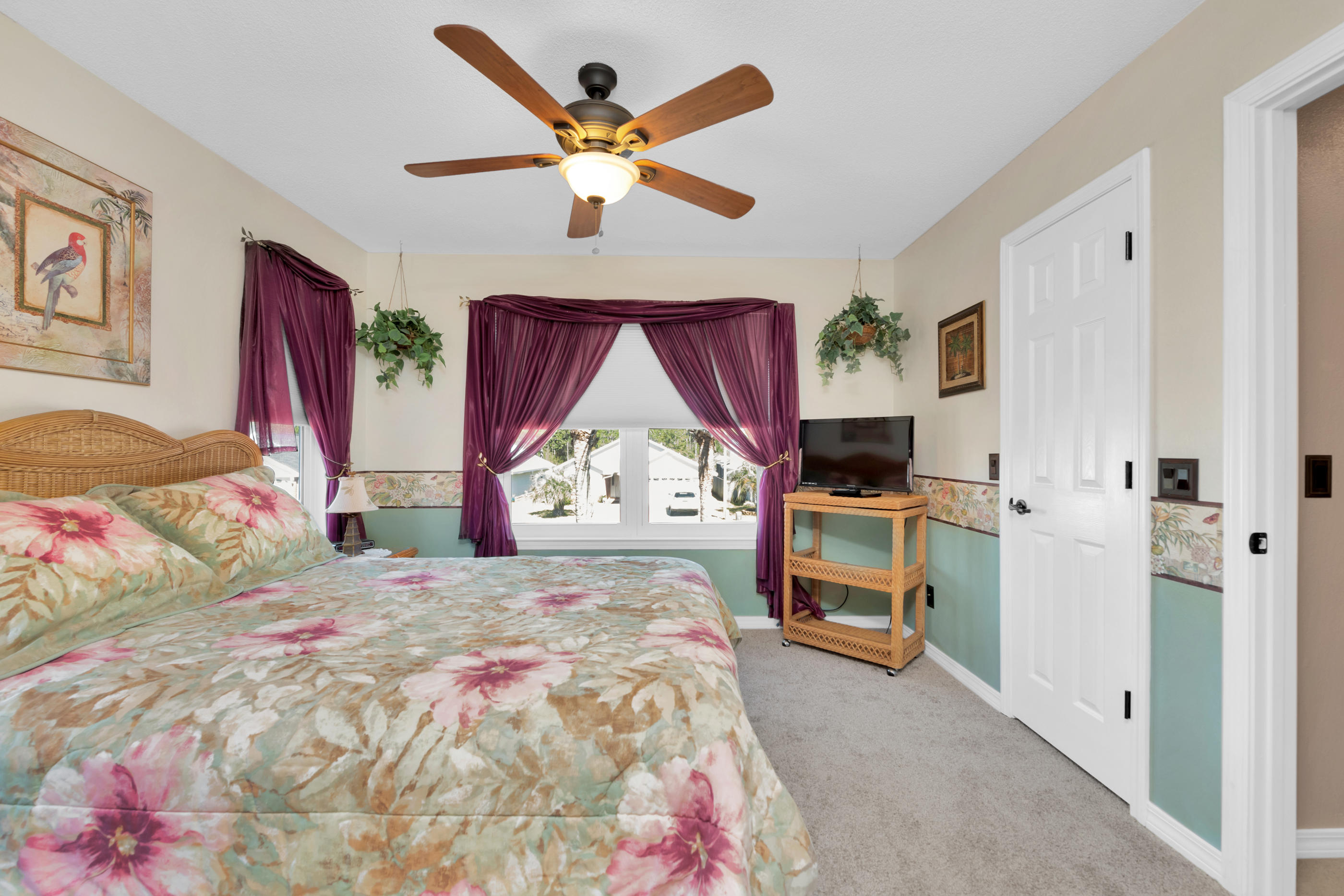 EMERALD VILLAGE S/D LOT 43 BLK B - Residential