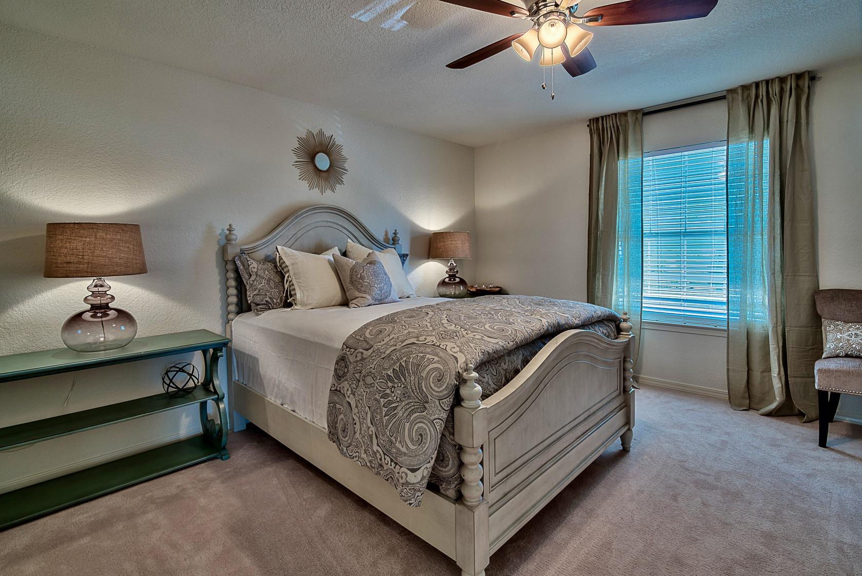 EMERALD LAKES PH 1 - Residential