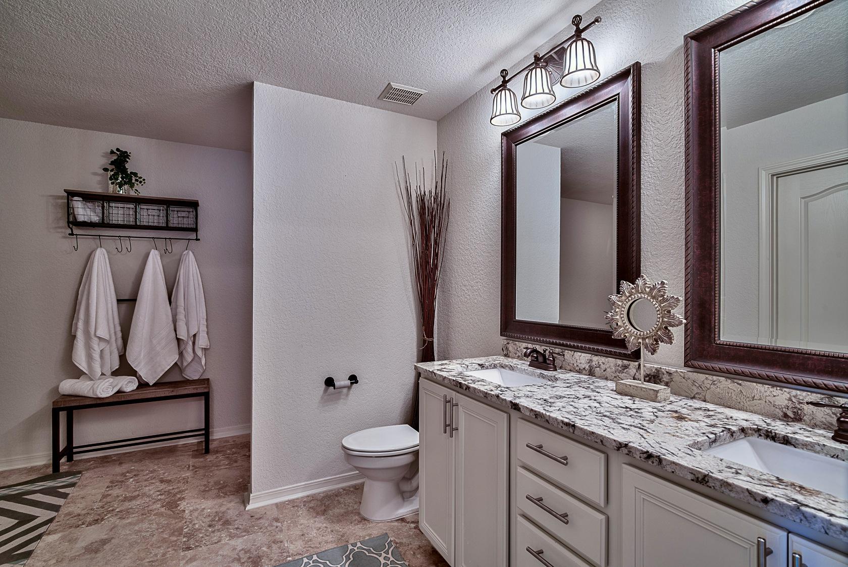 EMERALD LAKES PH 1 - Residential