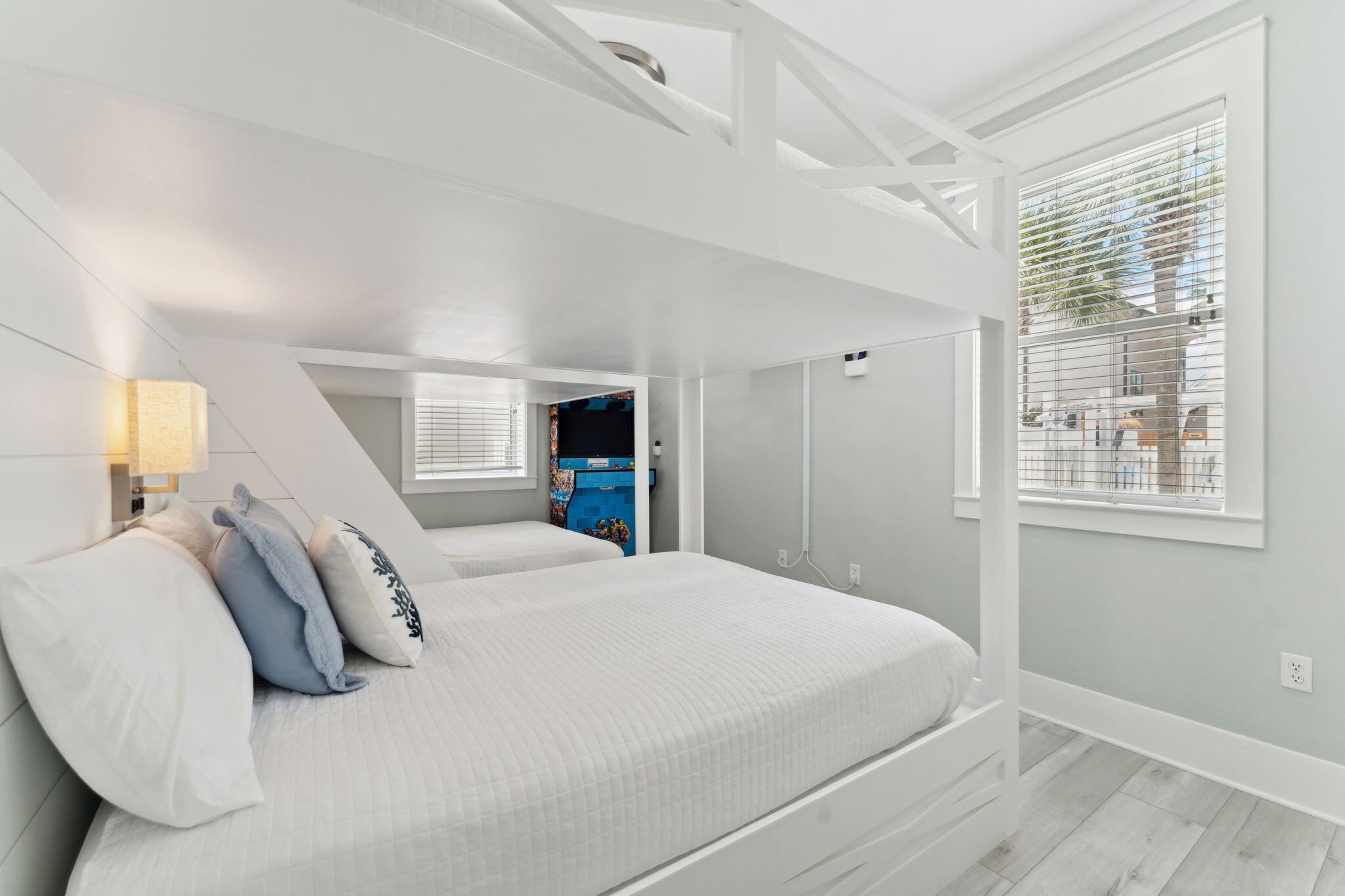 FRANGISTA BEACH 1ST ADDN - Residential