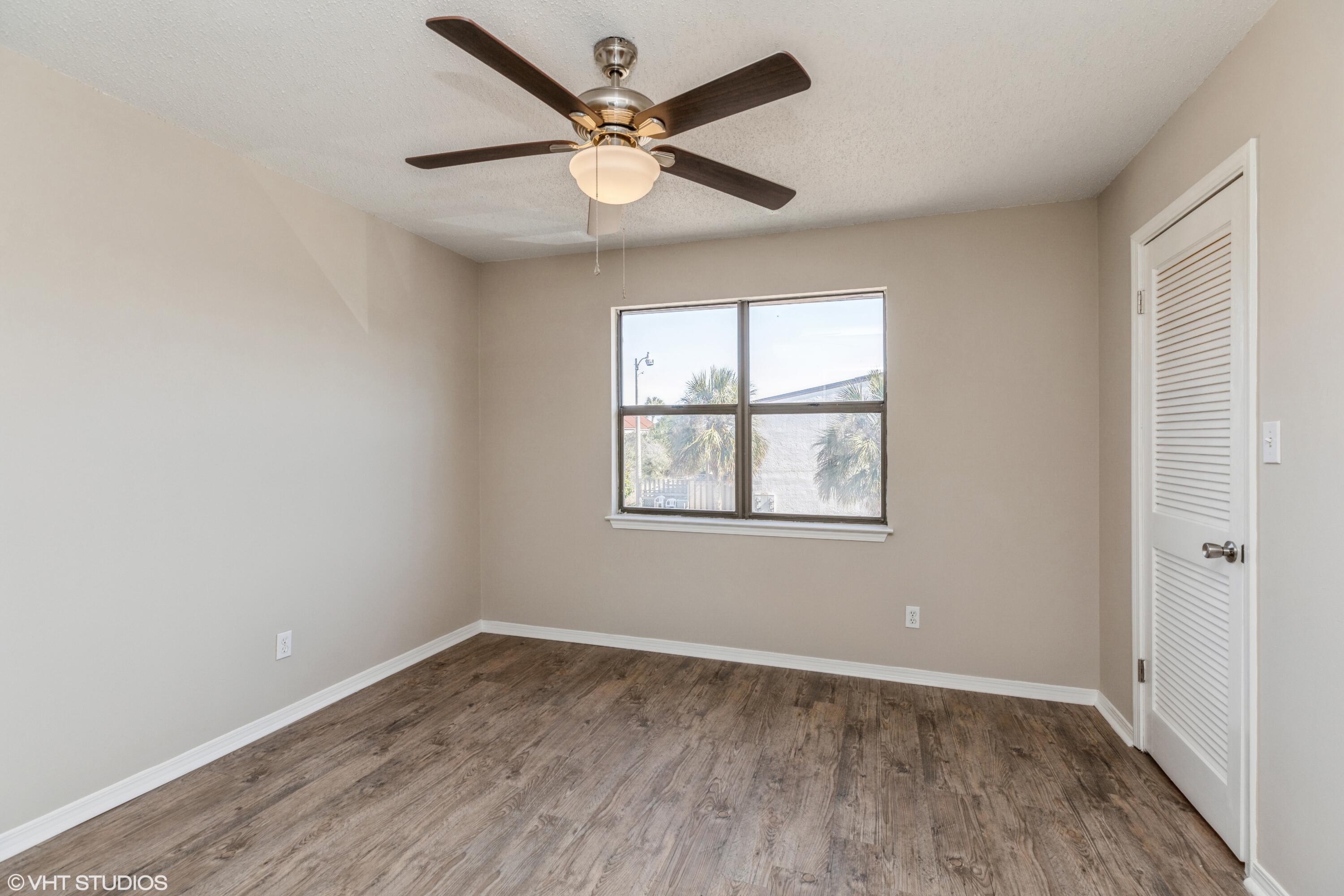 Manor Shores Villas - Residential