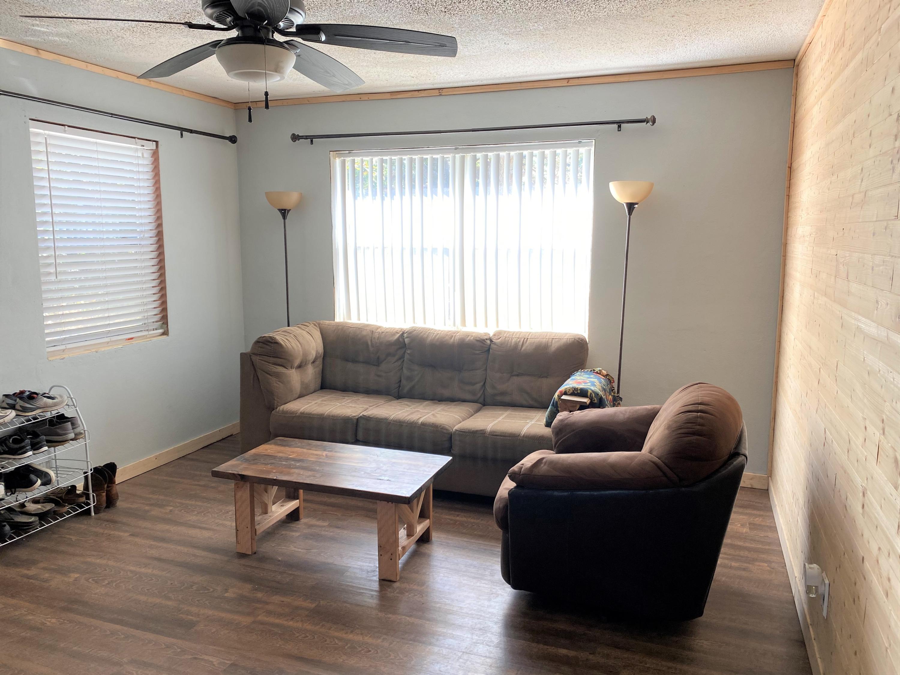 SEABREEZE ADD #3 LOT 2 BLK G - Residential