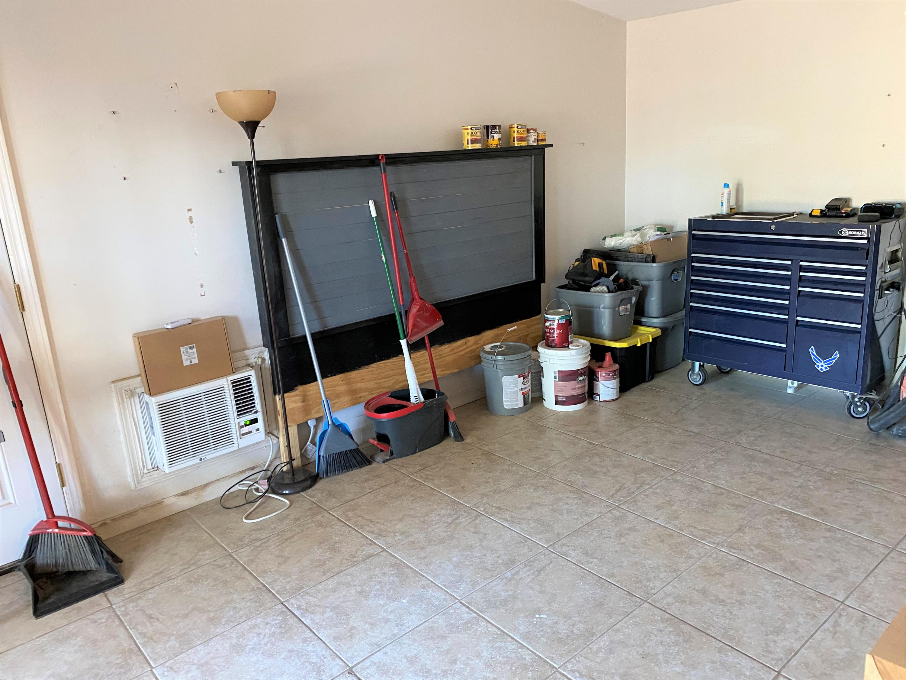 SEABREEZE ADD #3 LOT 2 BLK G - Residential