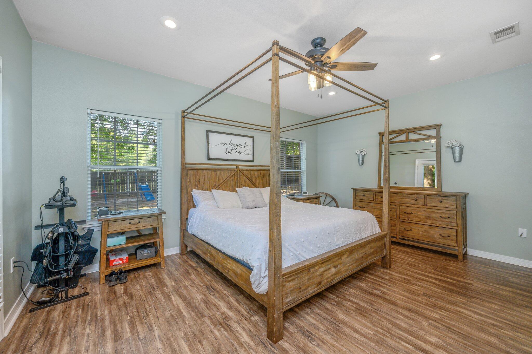 HUNTER WOODS - Residential