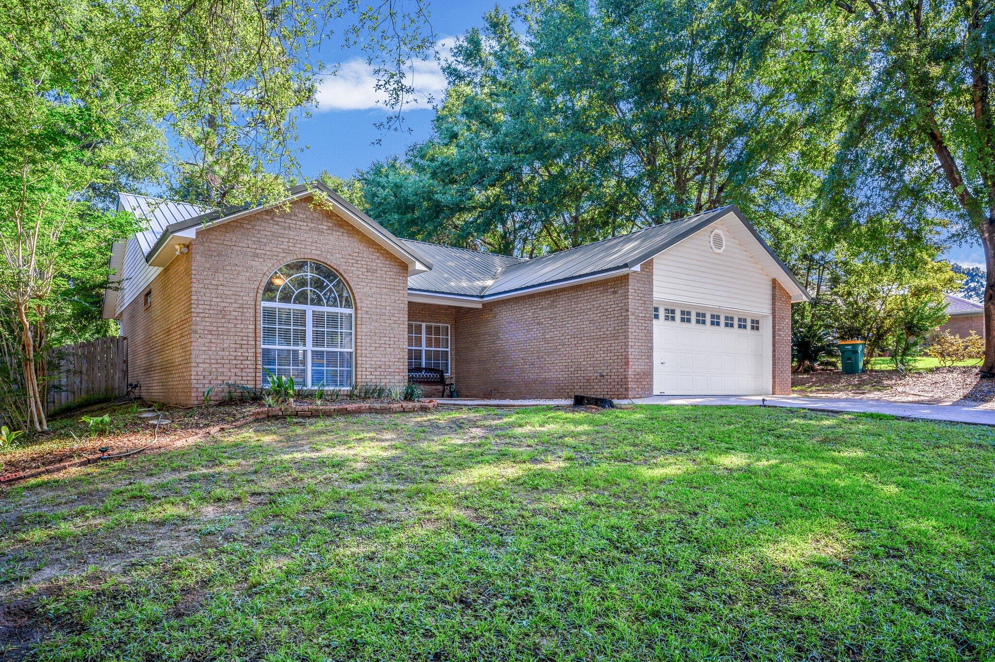 HUNTER WOODS - Residential