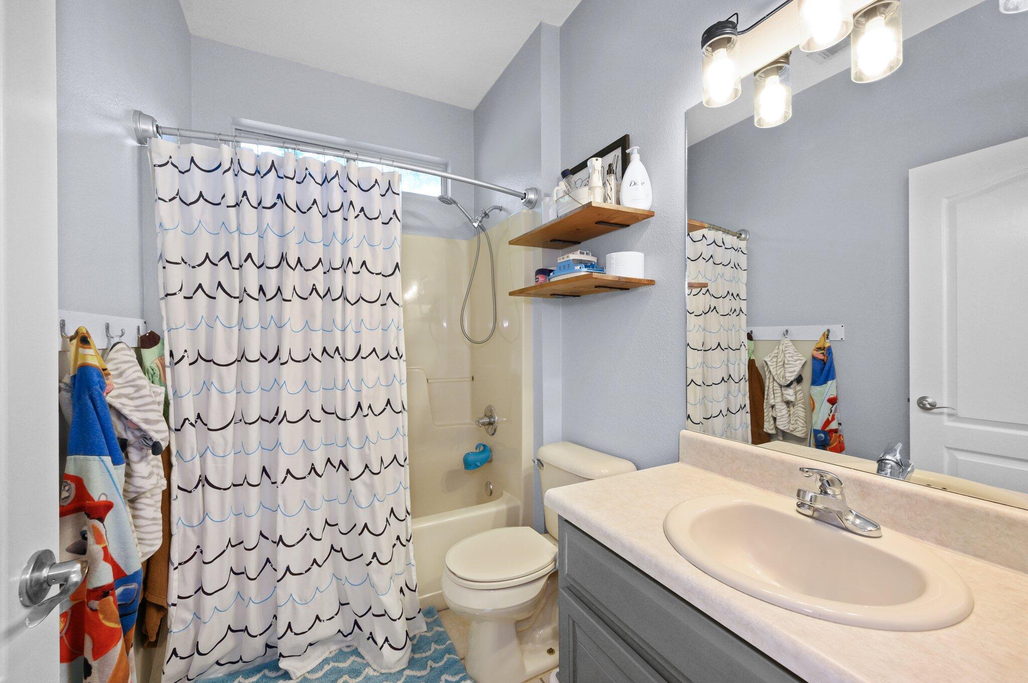 HUNTER WOODS - Residential