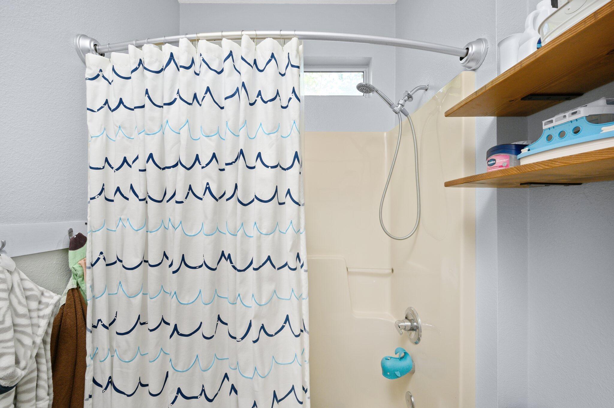 HUNTER WOODS - Residential