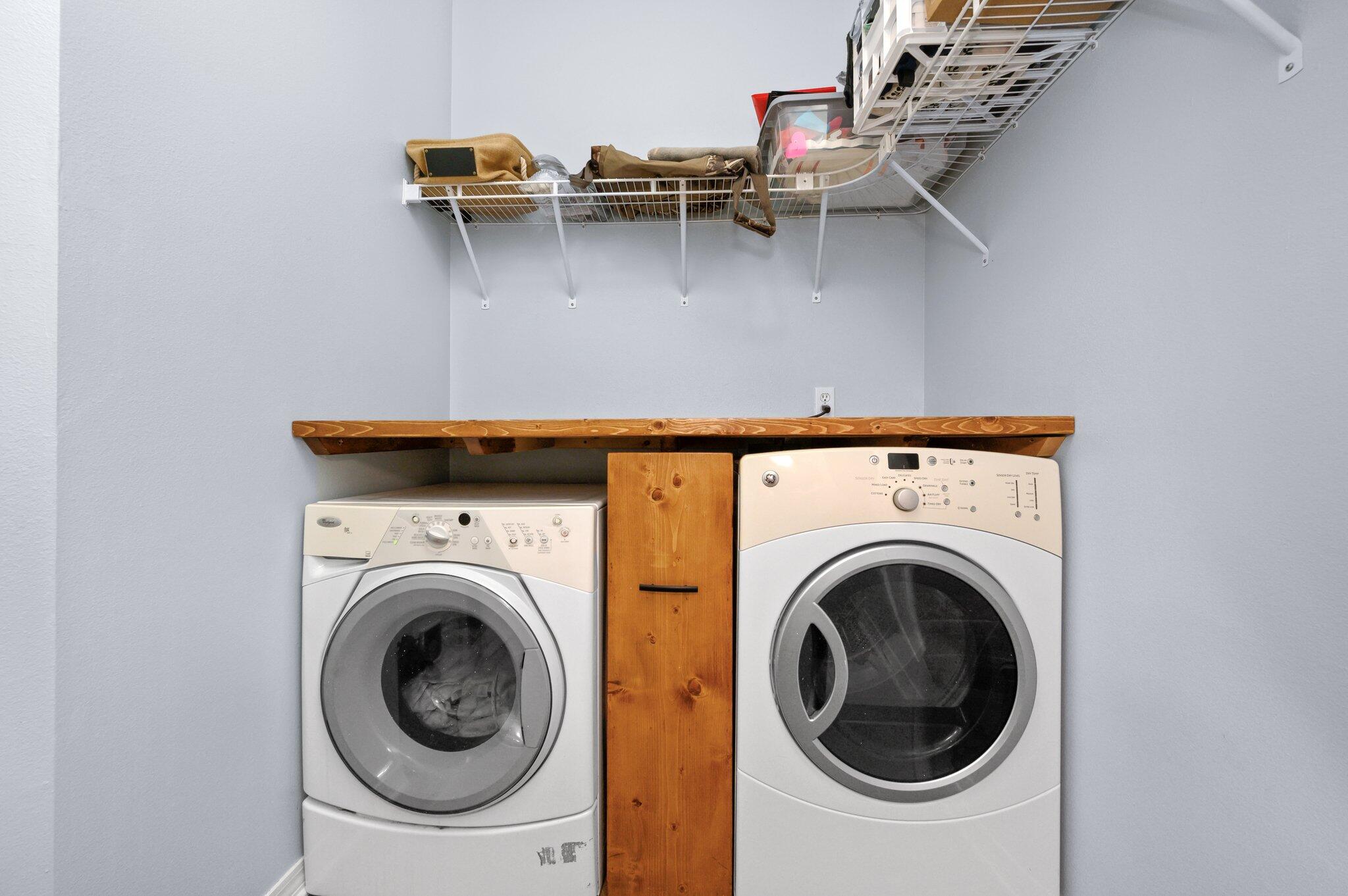 HUNTER WOODS - Residential