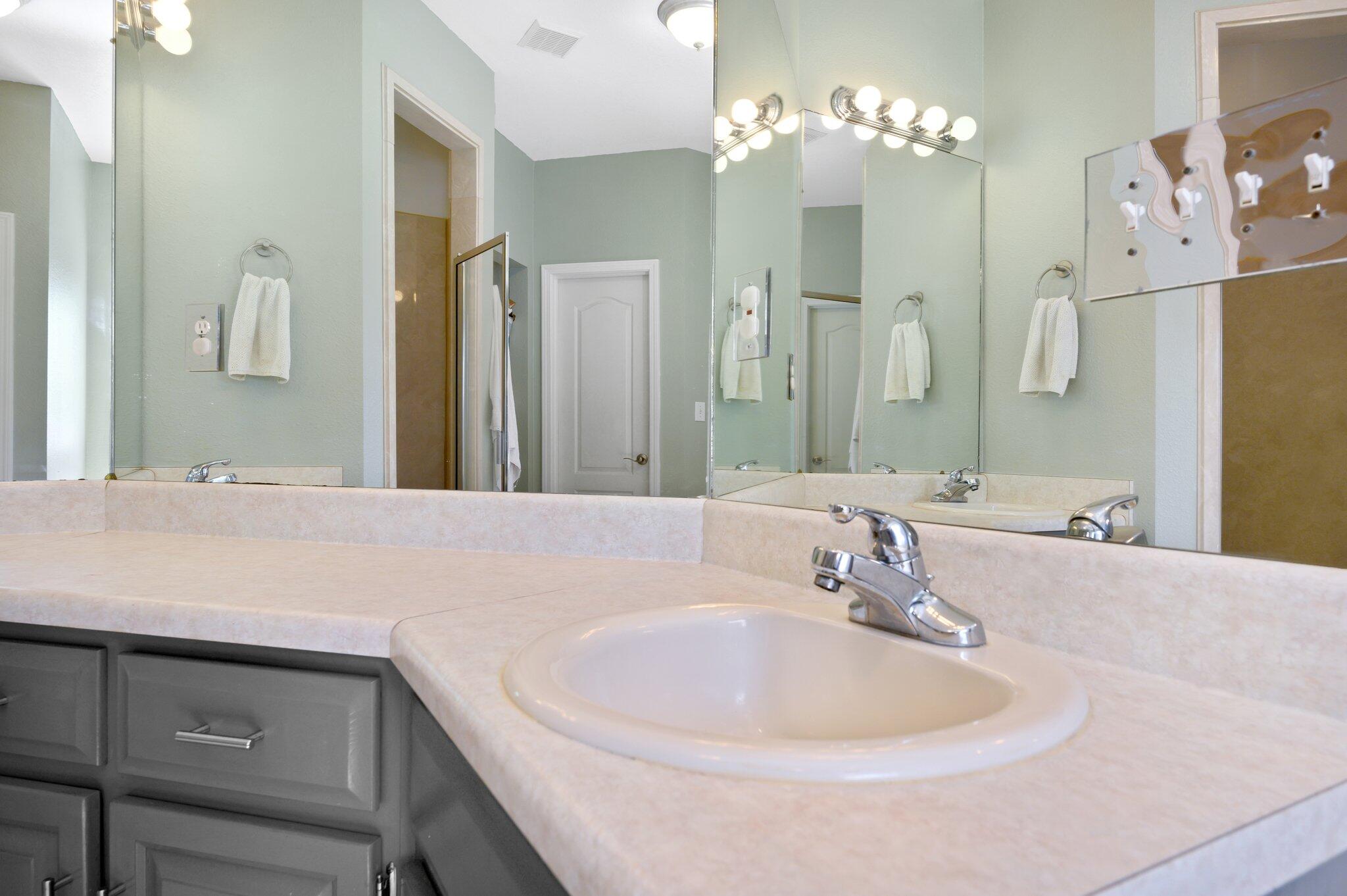 HUNTER WOODS - Residential