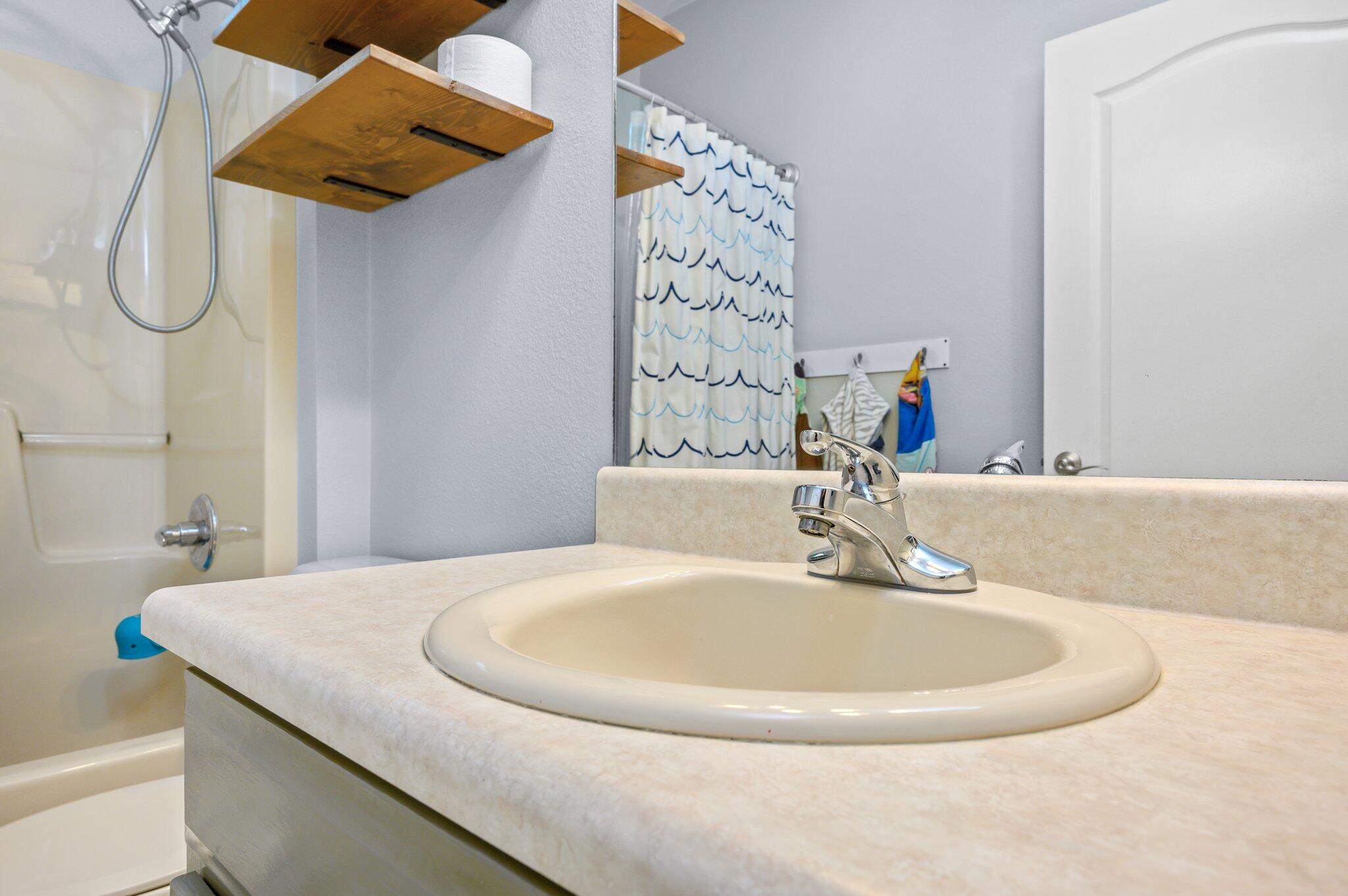 HUNTER WOODS - Residential