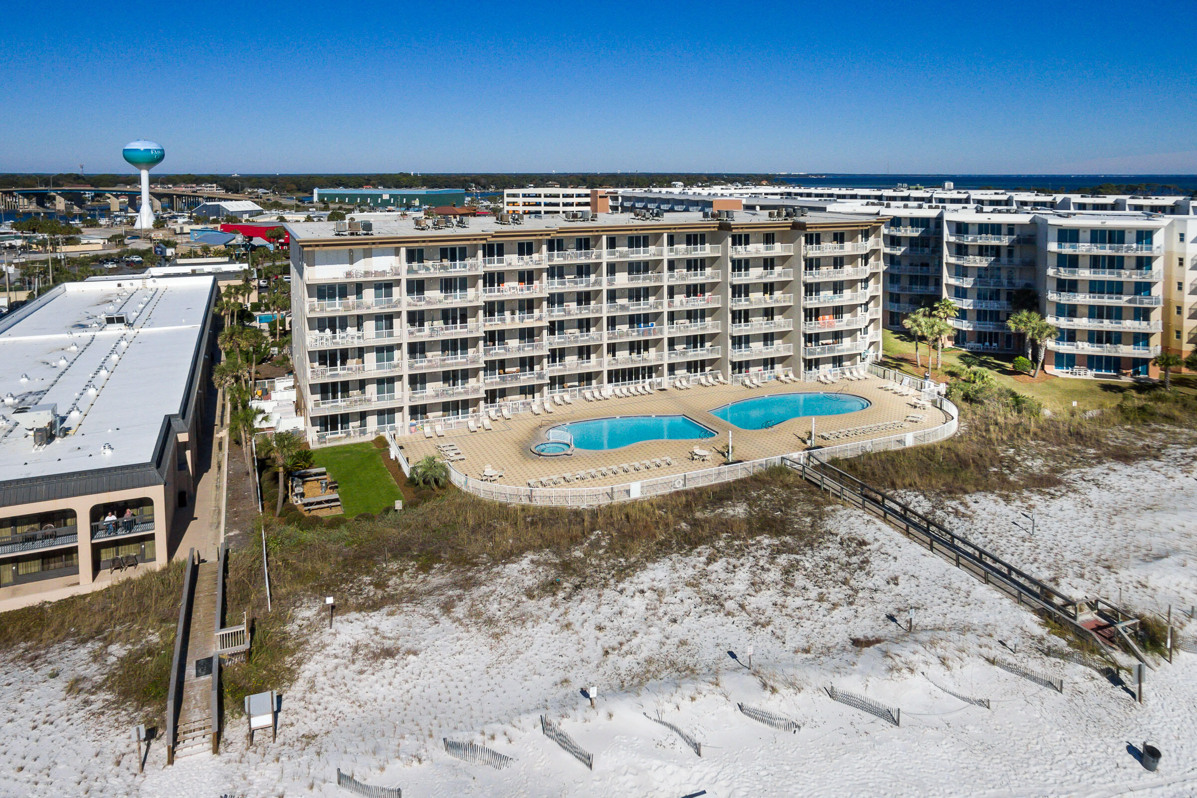 SUMMER PLACE - Residential