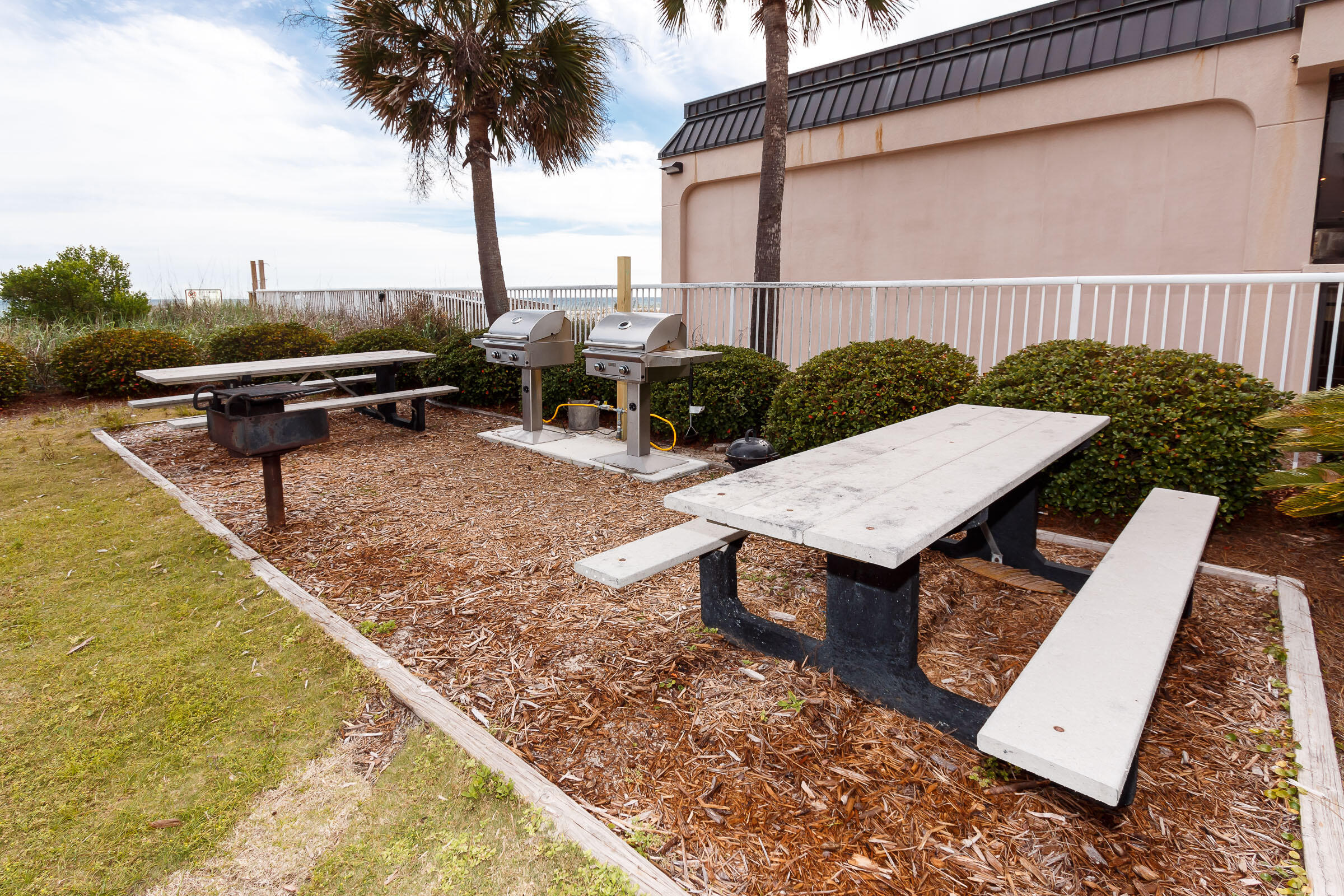 SUMMER PLACE - Residential