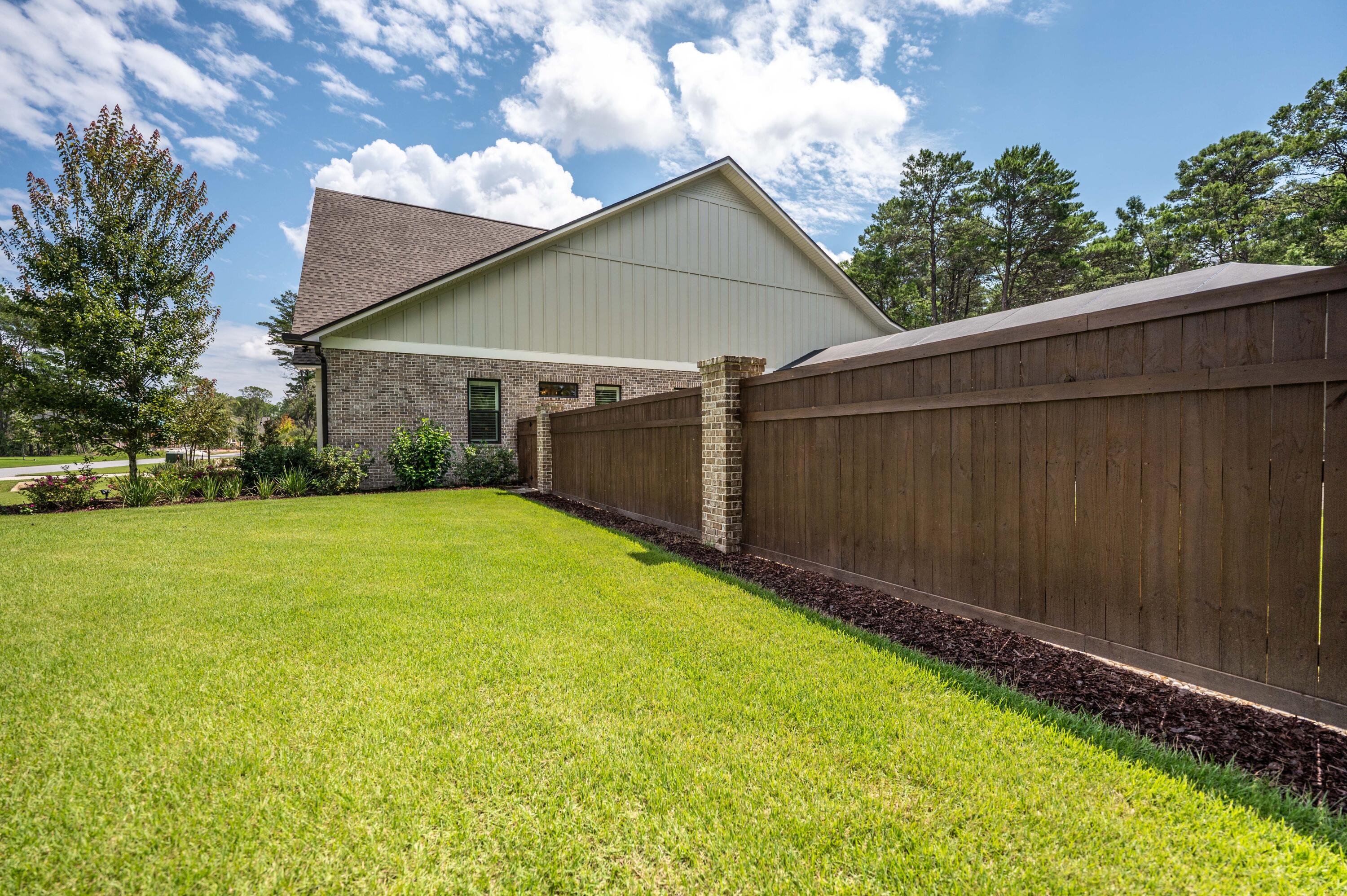 HUNTERS RUN S/D - Residential
