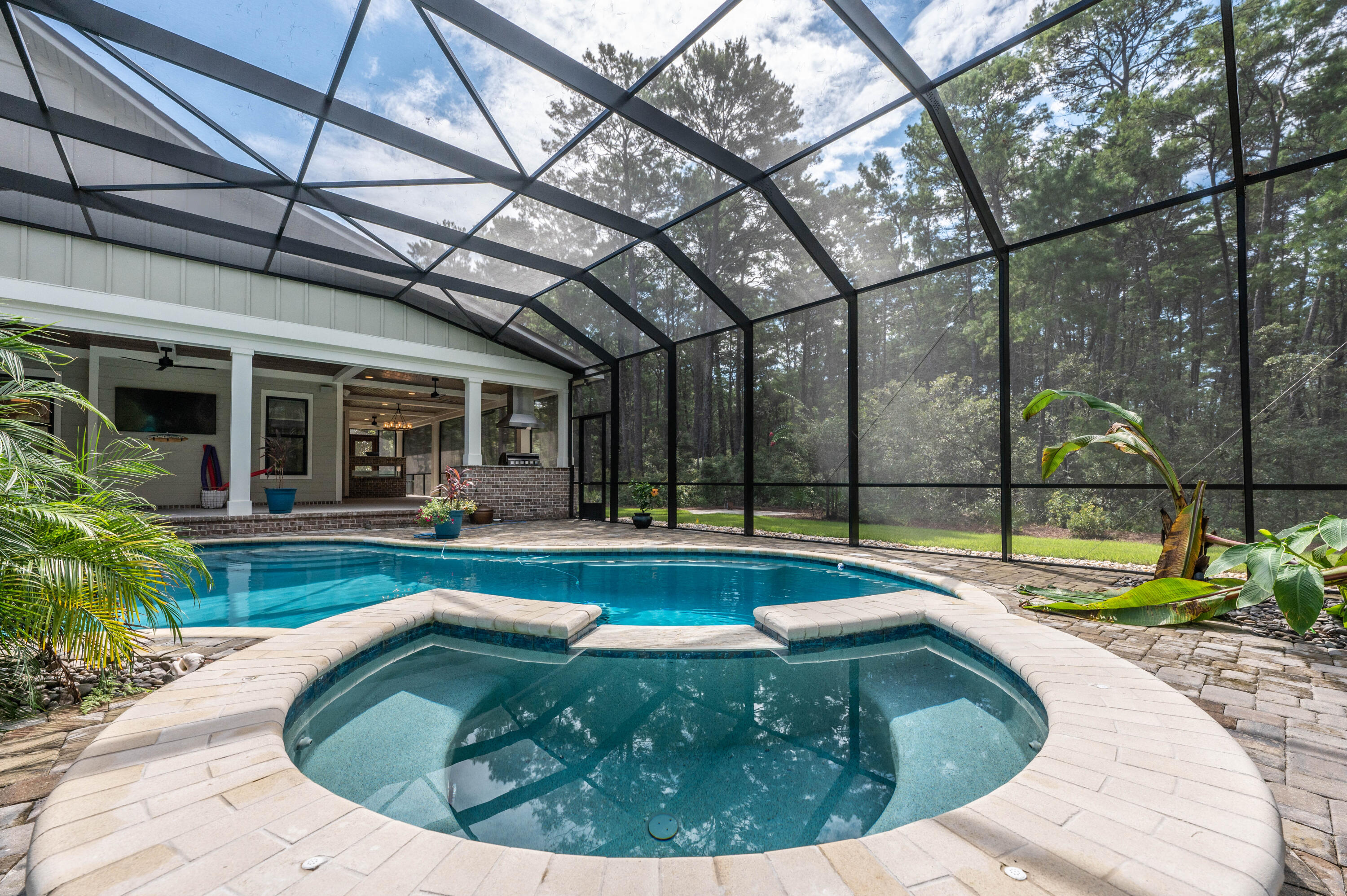 HUNTERS RUN S/D - Residential