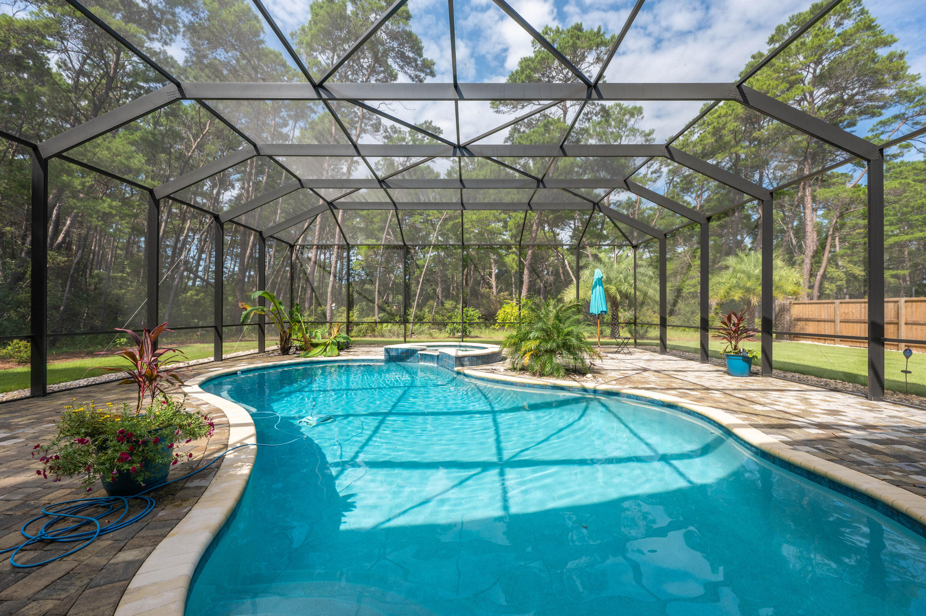 HUNTERS RUN S/D - Residential