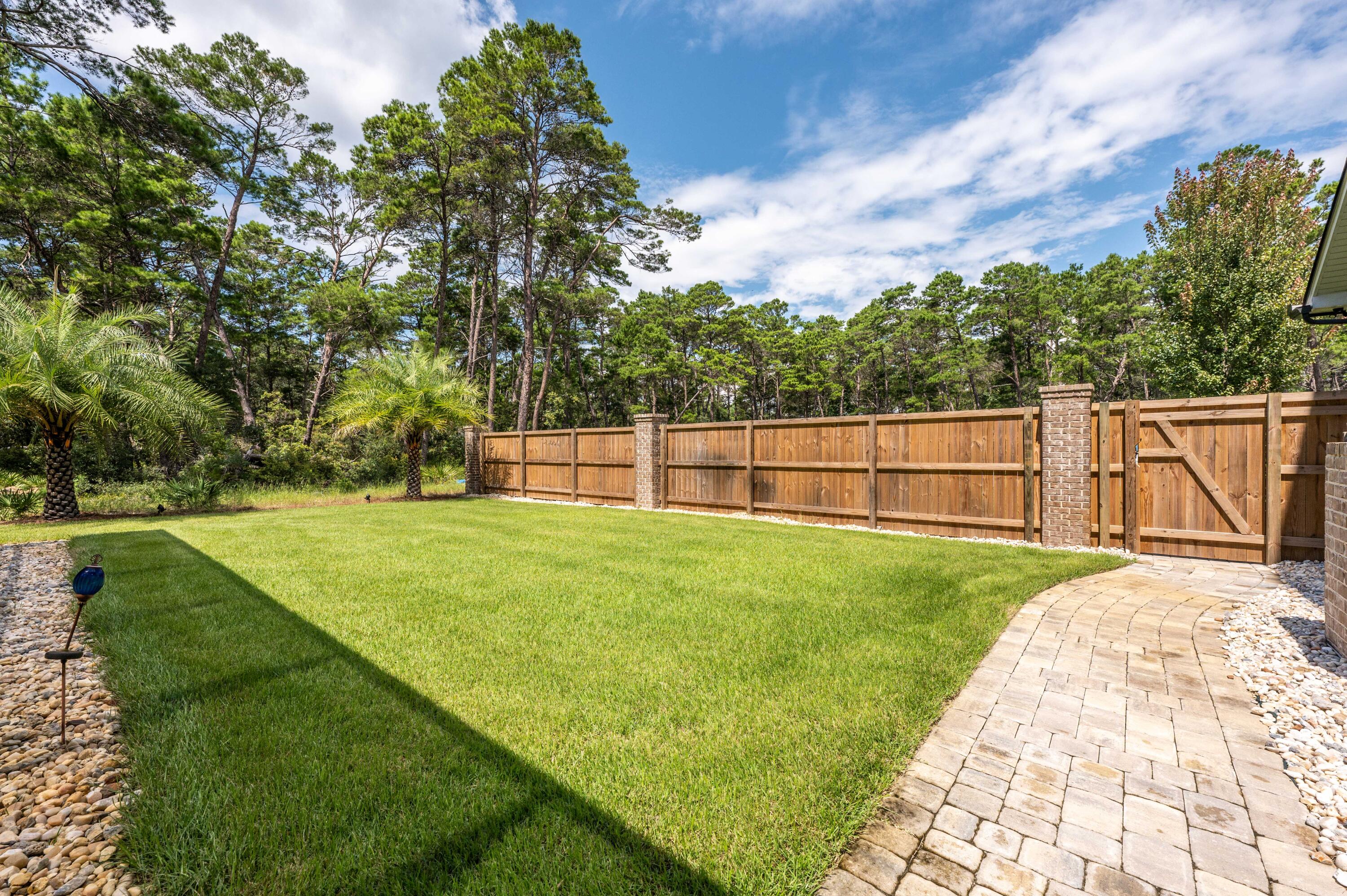 HUNTERS RUN S/D - Residential