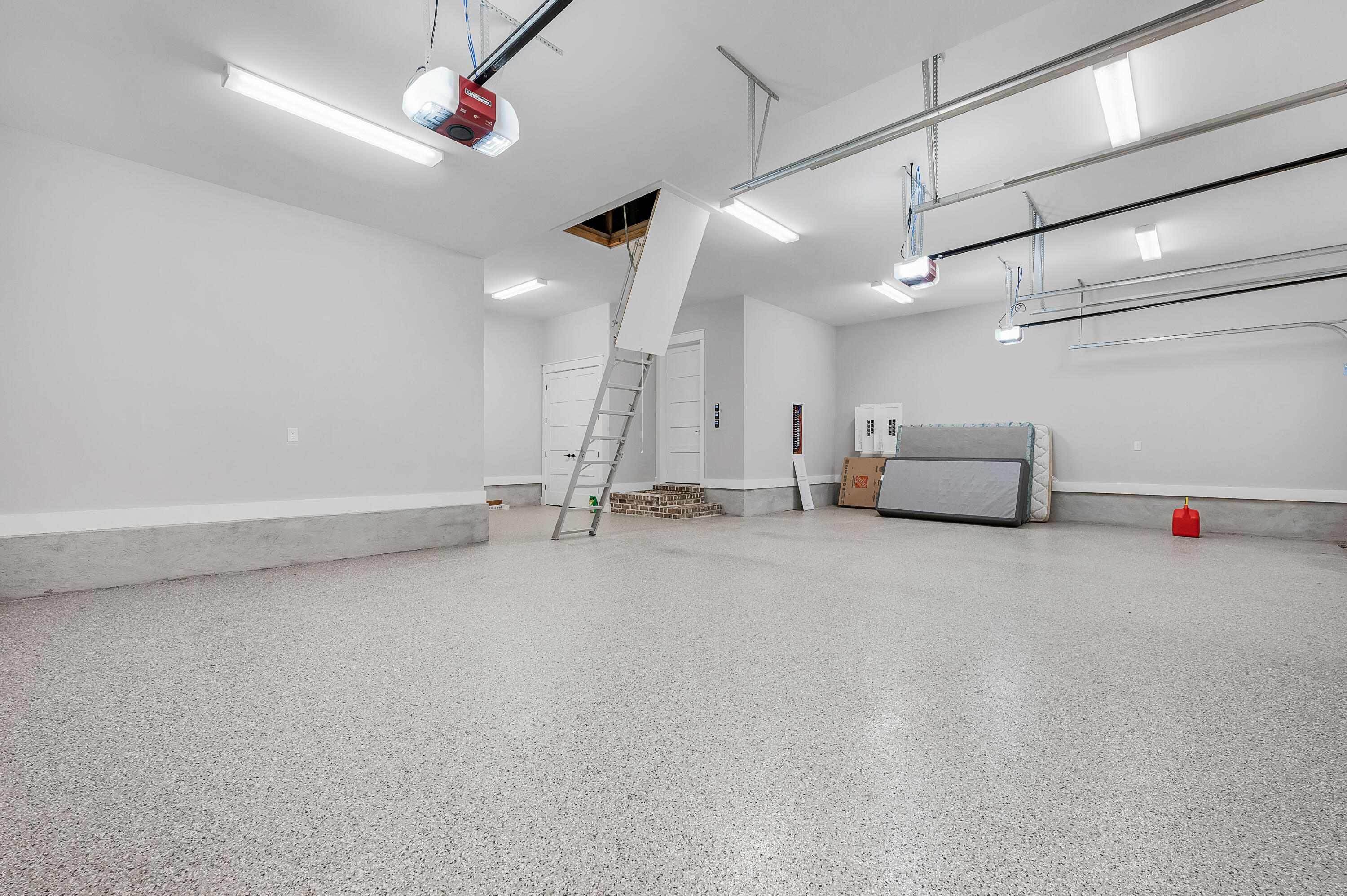 HUNTERS RUN S/D - Residential