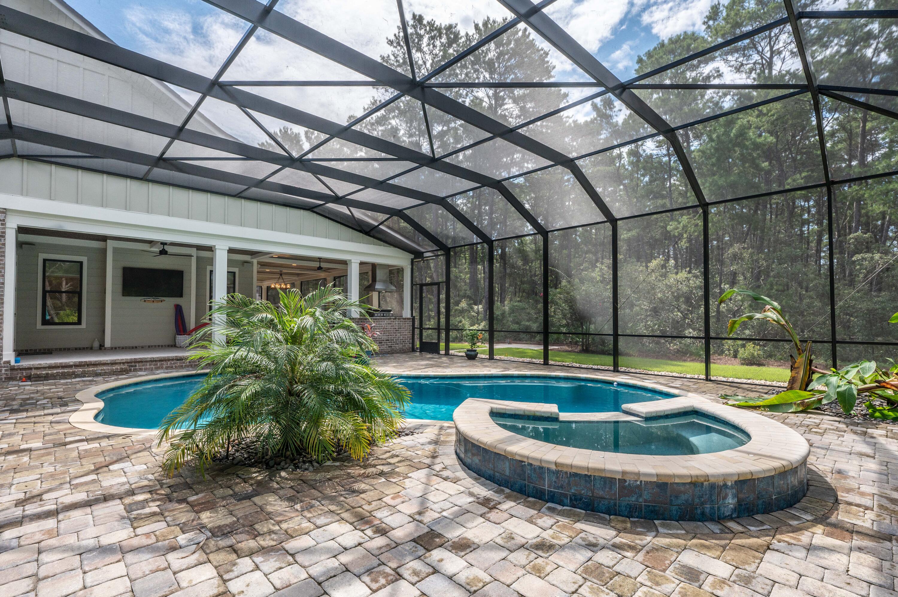 HUNTERS RUN S/D - Residential