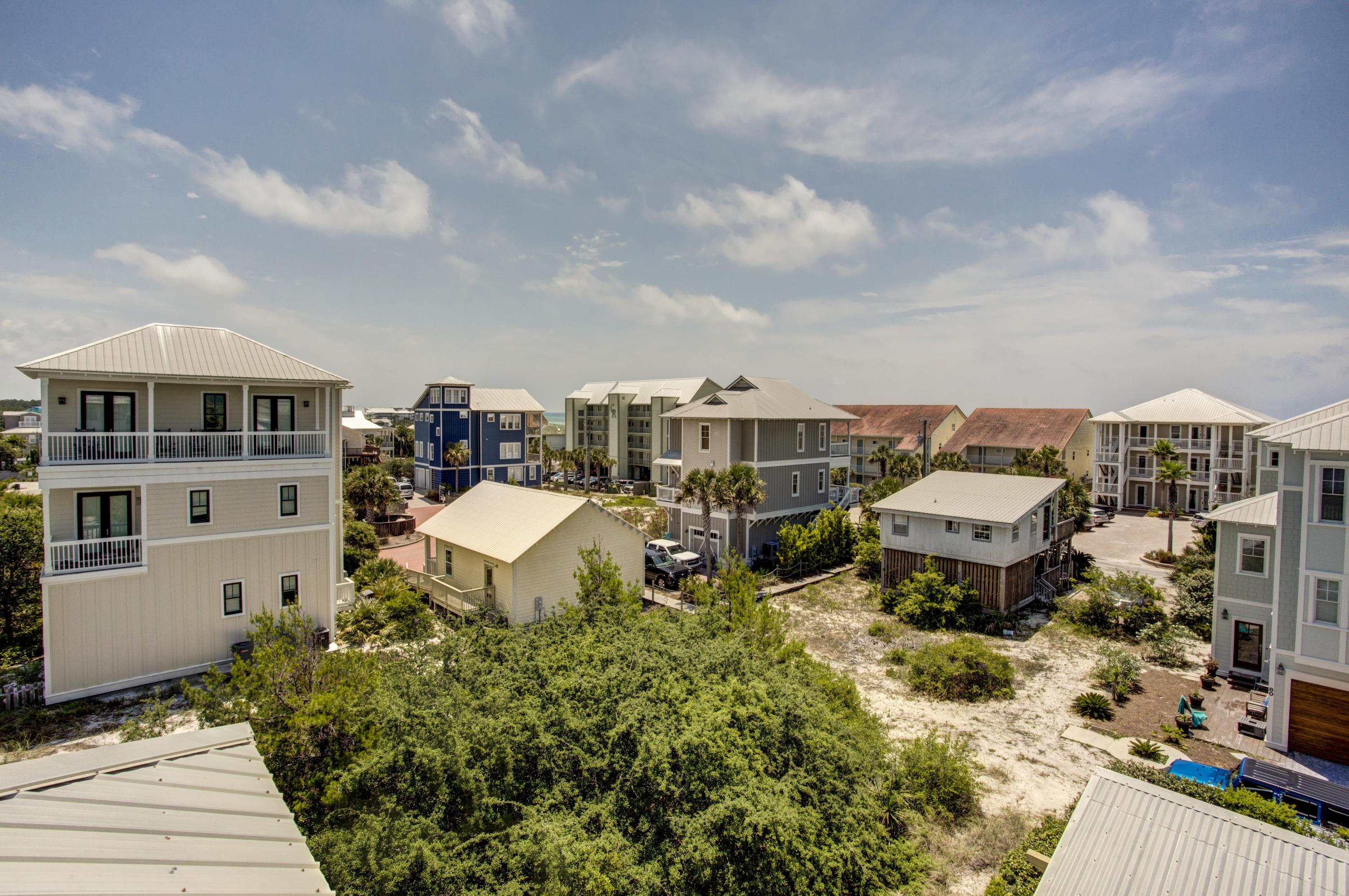 SUMMER'S EDGE - Residential