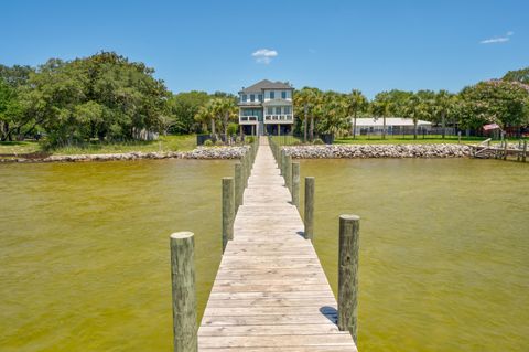 A home in Fort Walton Beach