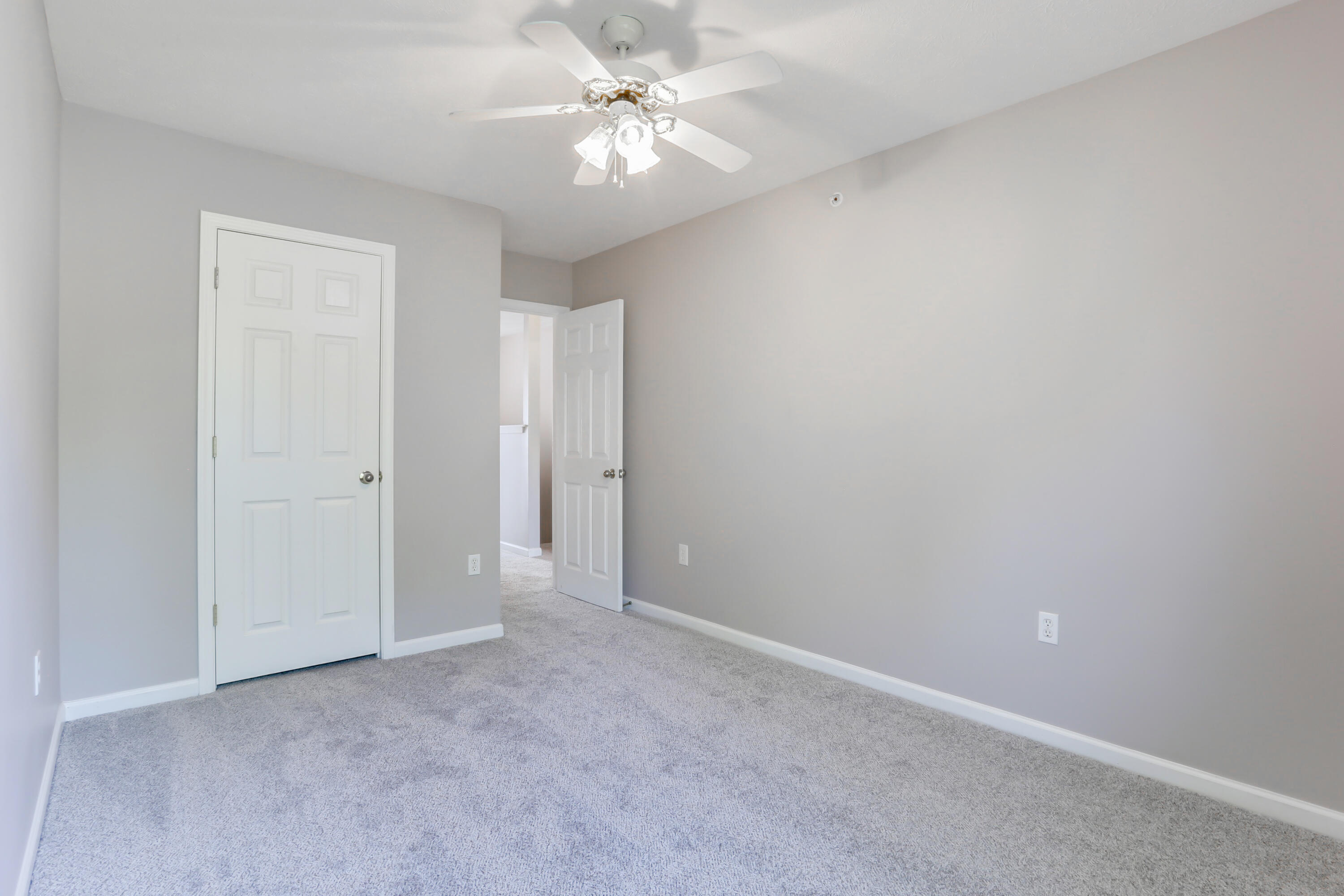 ROLLING PINES - Residential