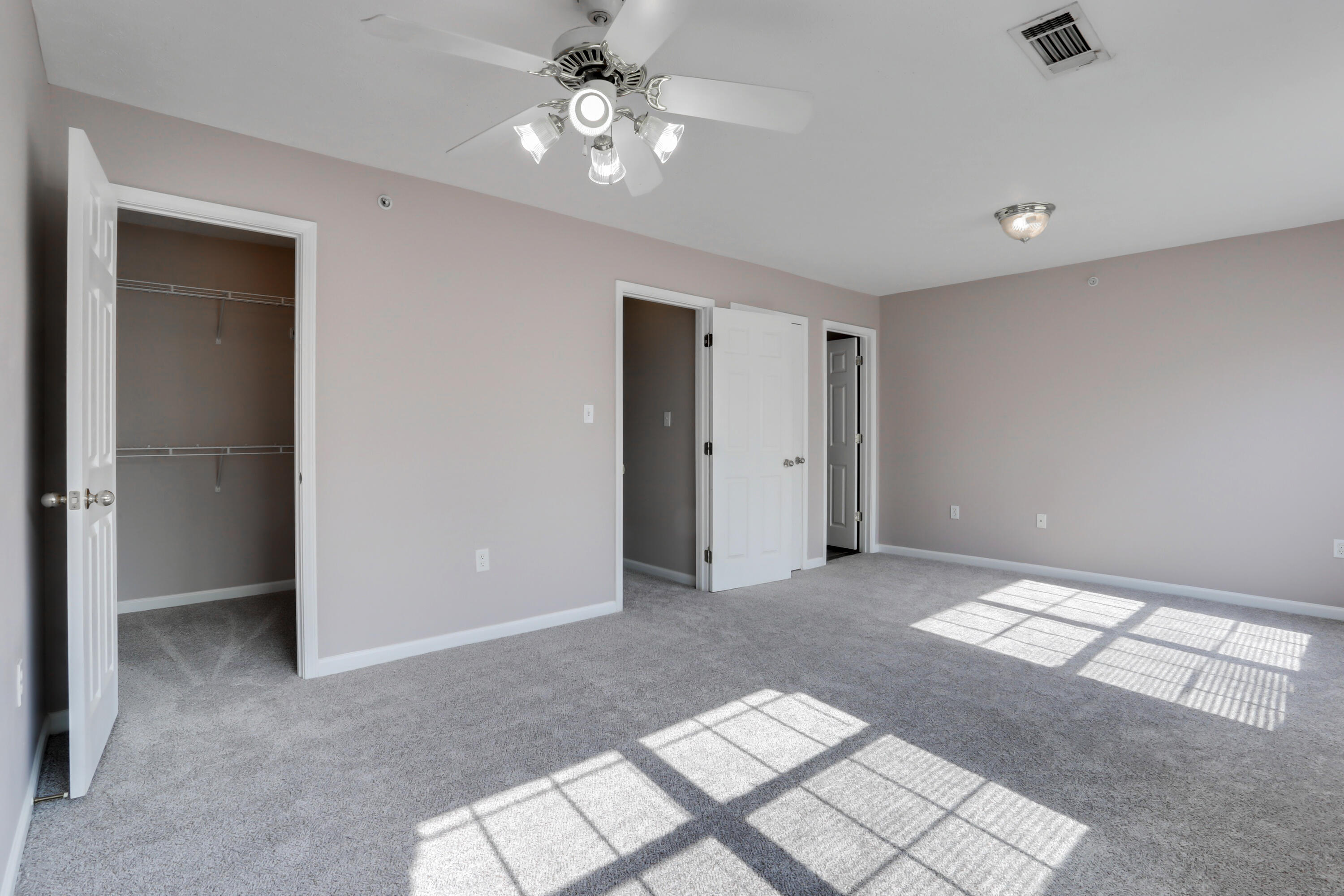 ROLLING PINES - Residential