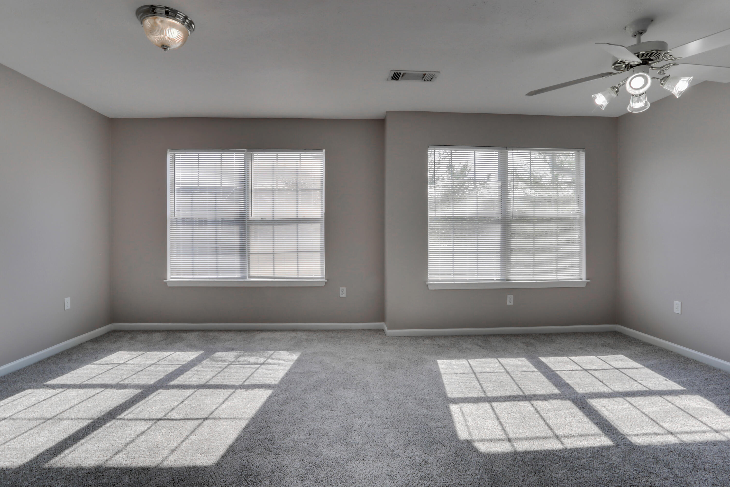 ROLLING PINES - Residential