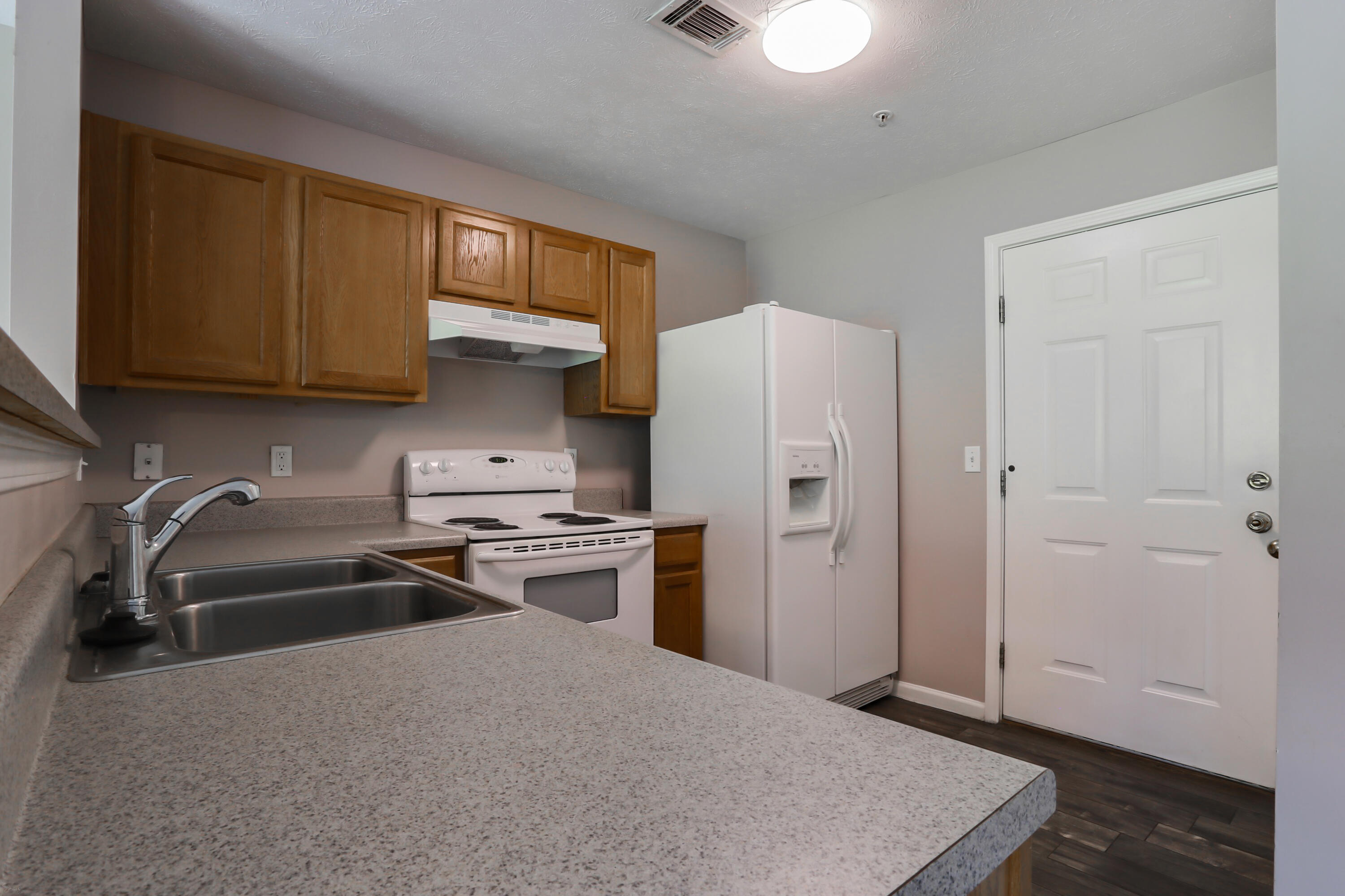 ROLLING PINES - Residential