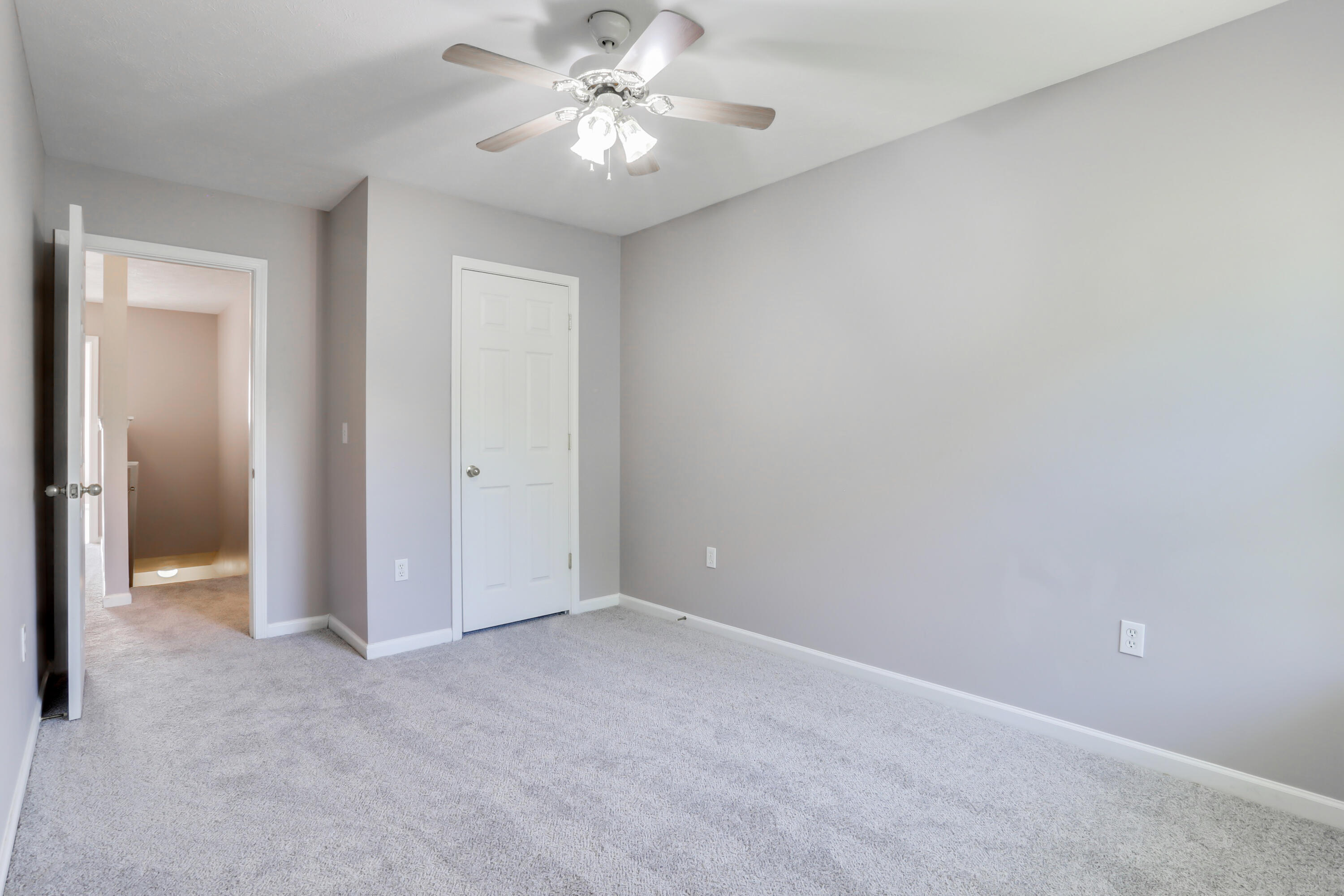 ROLLING PINES - Residential