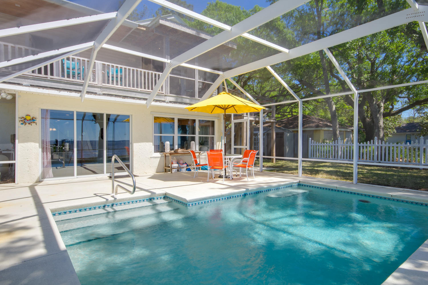 BAY GROVE - Residential