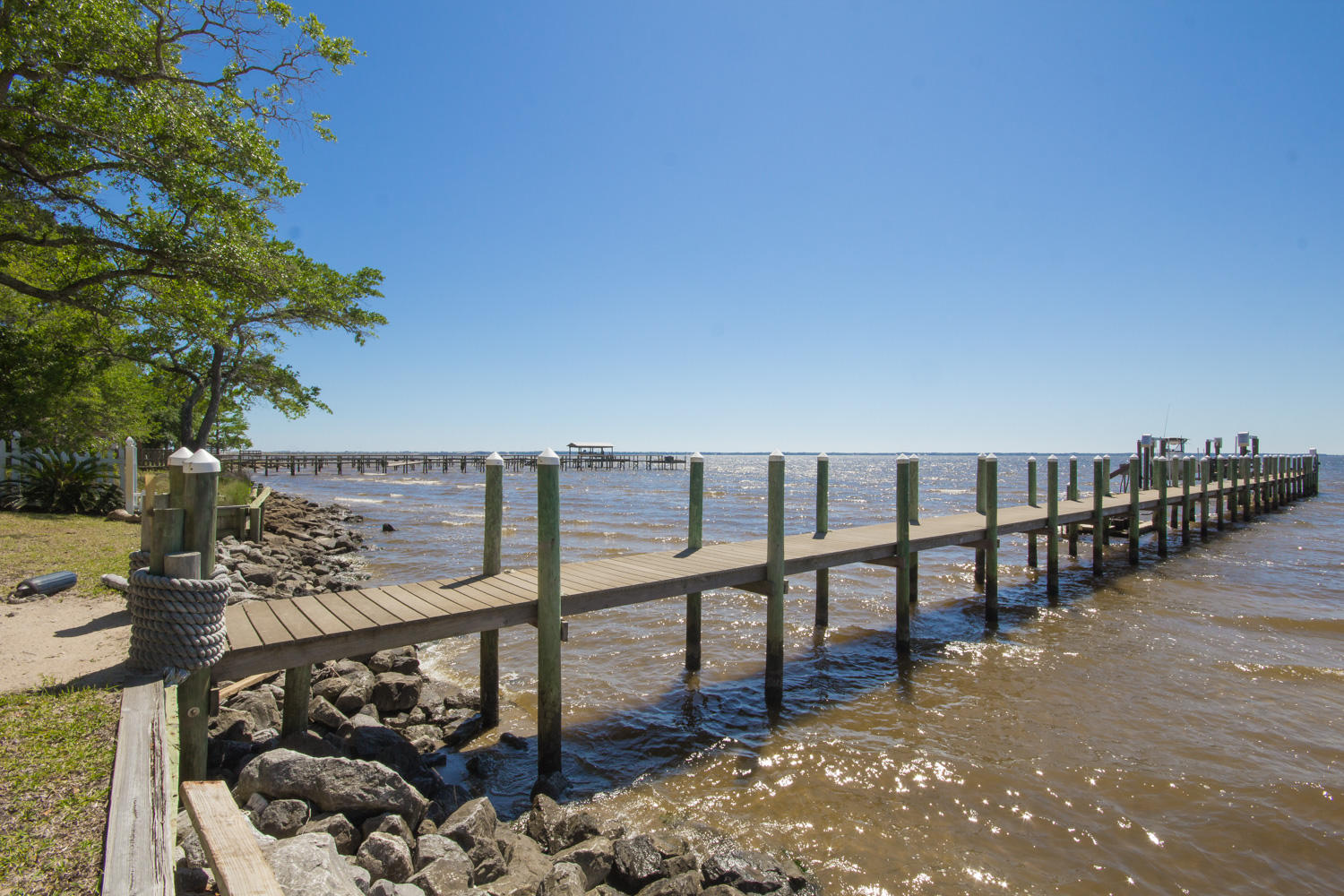 BAY GROVE - Residential