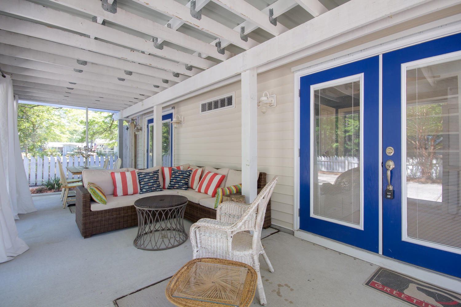 BAY GROVE - Residential