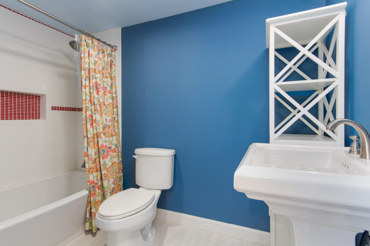 BAY GROVE - Residential