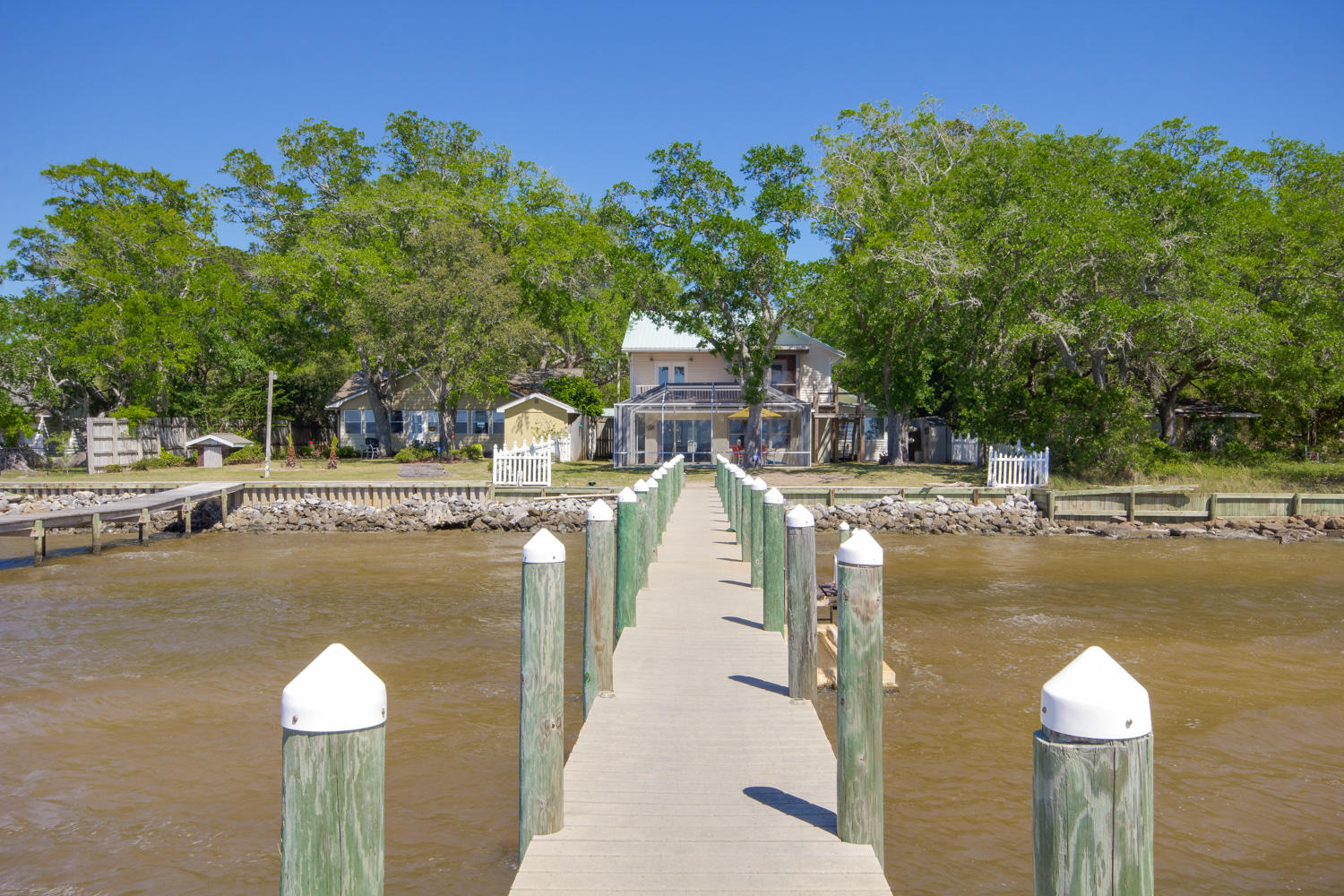 BAY GROVE - Residential