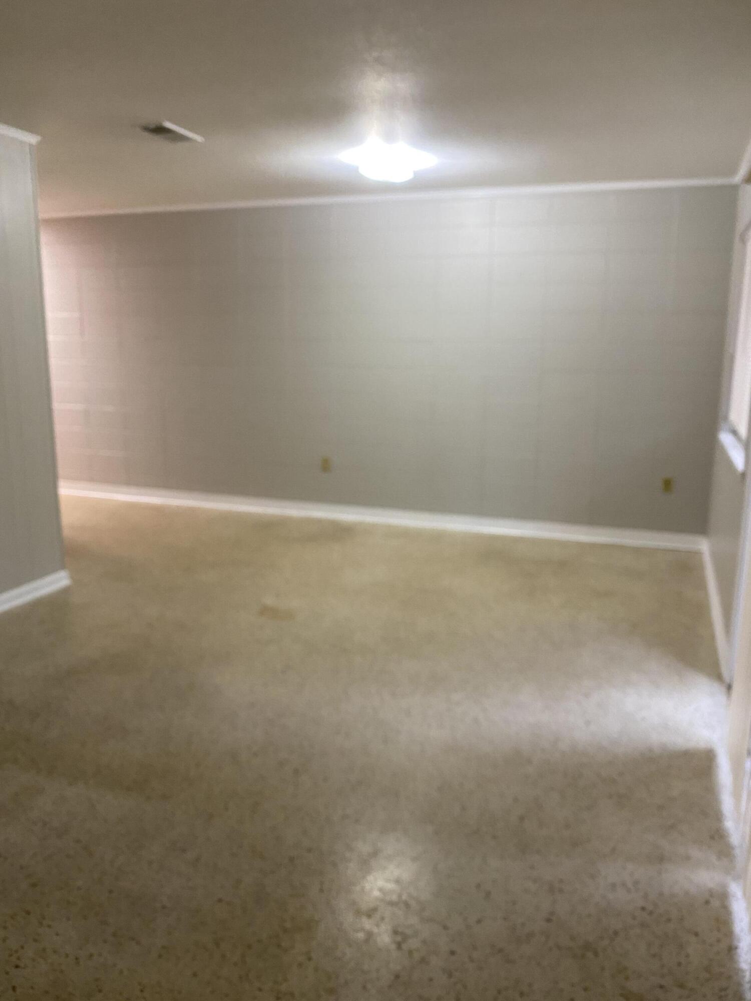 PORT DIXIE - Residential Lease