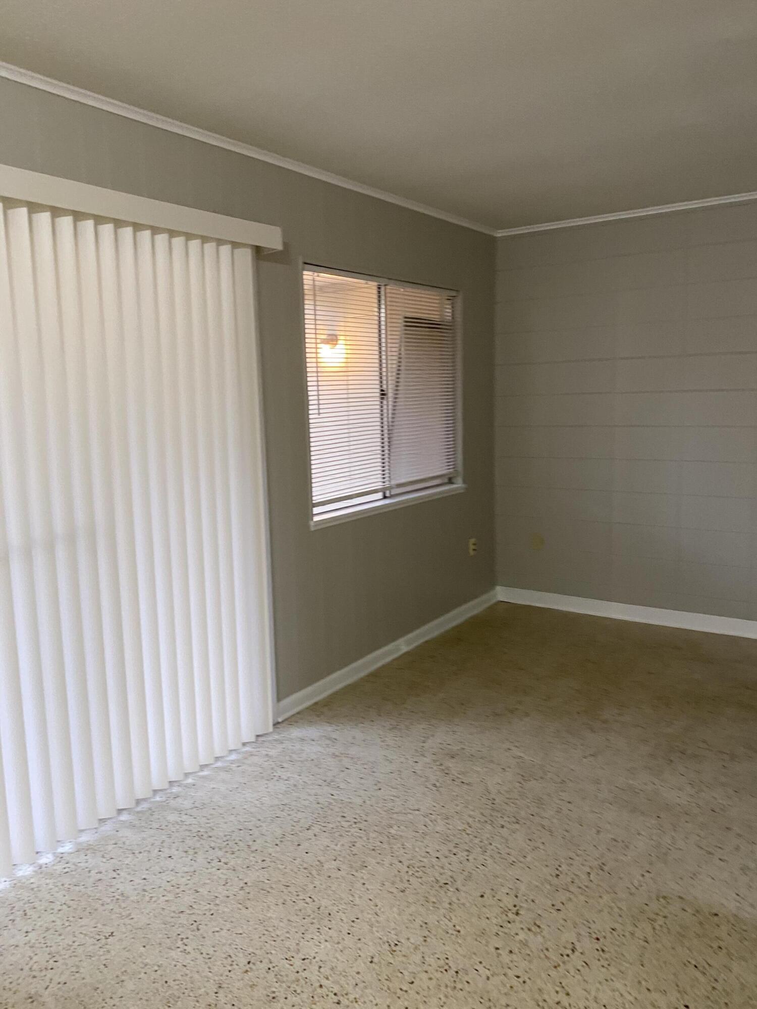 PORT DIXIE - Residential Lease