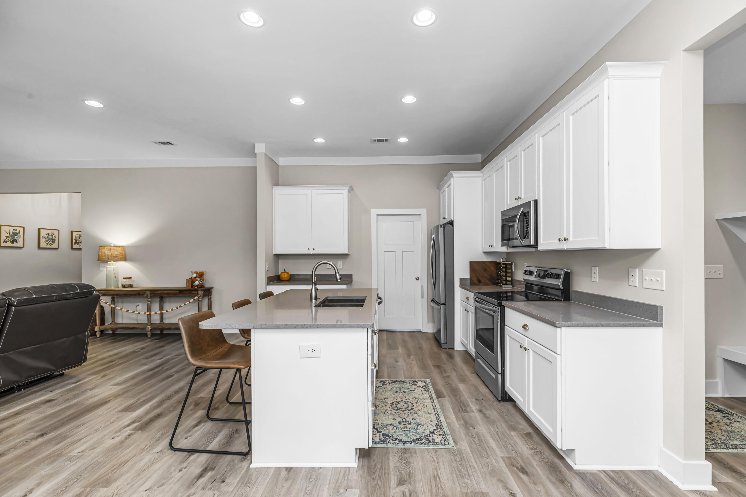 DOGWOOD ESTATES - Residential