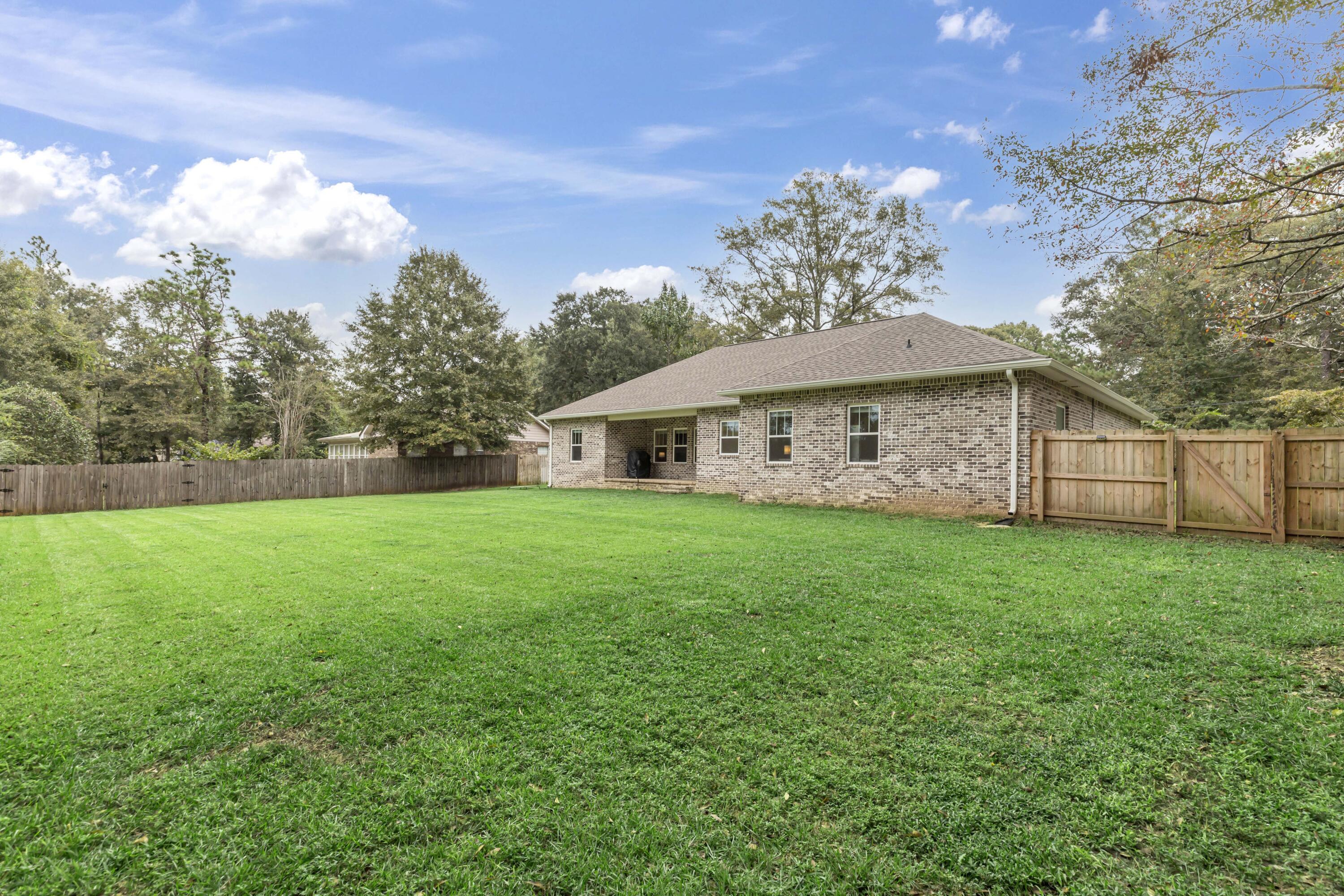 DOGWOOD ESTATES - Residential