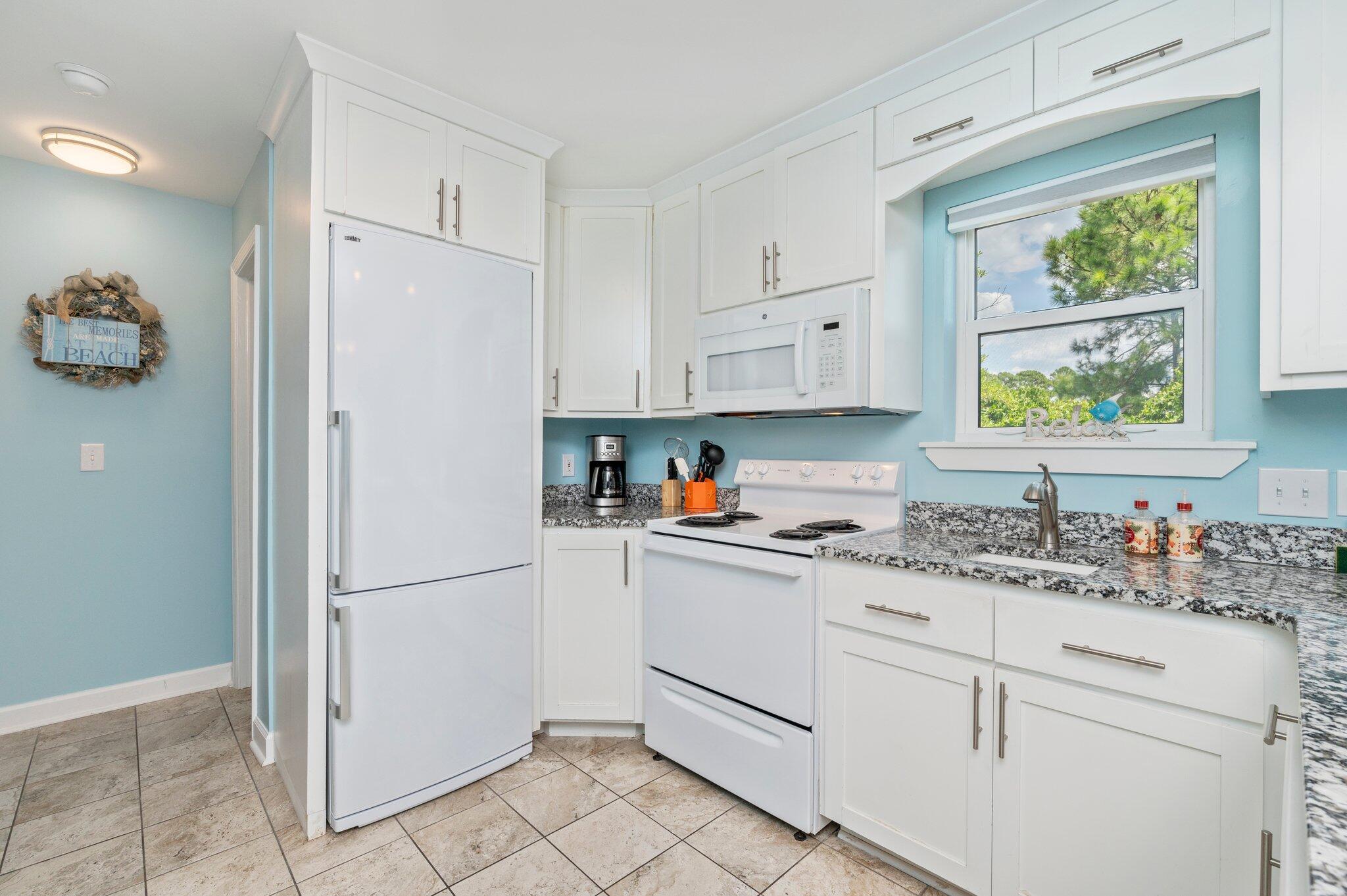 BEACHSIDE VILLAS CONDO - Residential
