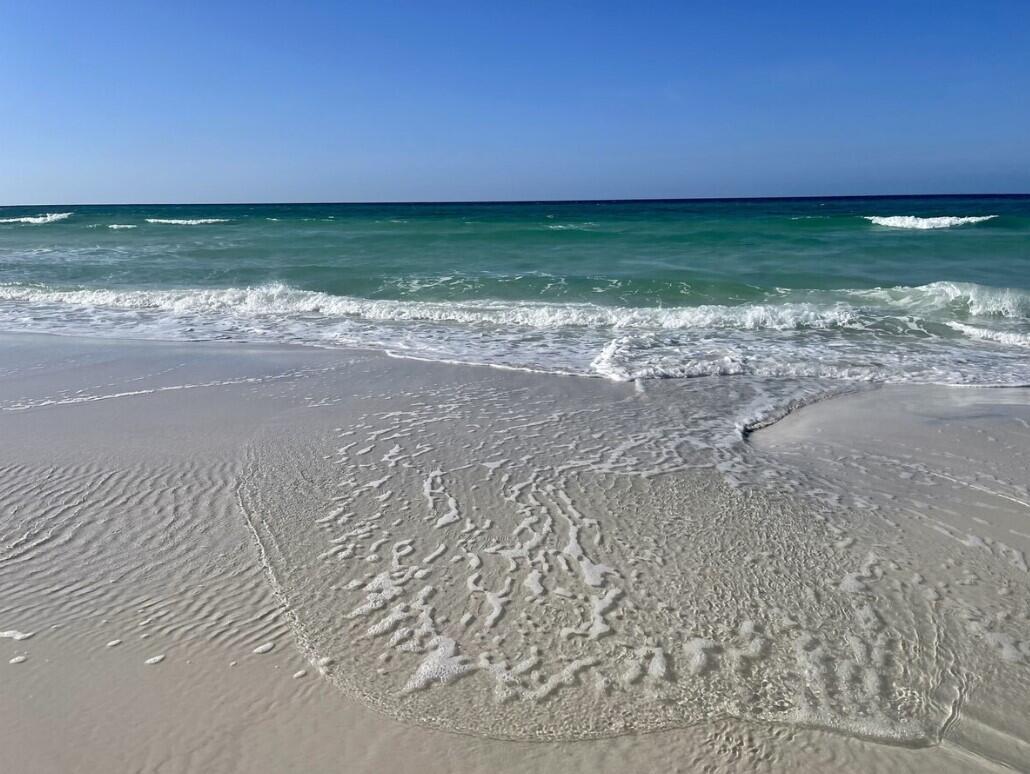 BEACHSIDE VILLAS CONDO - Residential