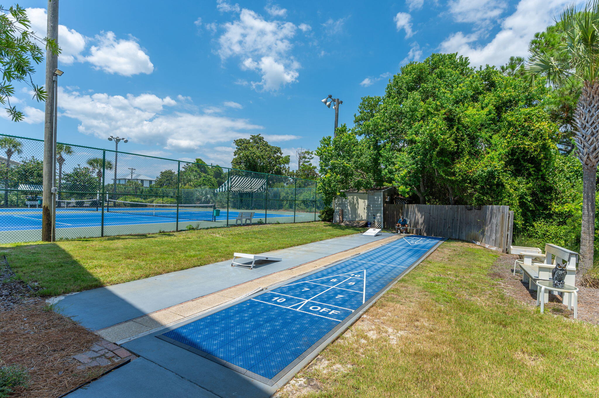 BEACHSIDE VILLAS CONDO - Residential